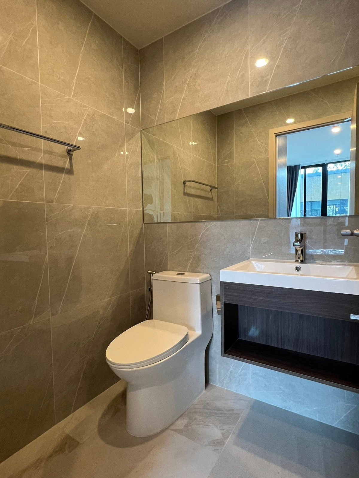 ให้เช่าคอนโดพระราม 9 เพชรบุรีตัดใหม่ RCA : ให้เช่า Nue District R9 ราคา 21,000 บาท [MPr260220]