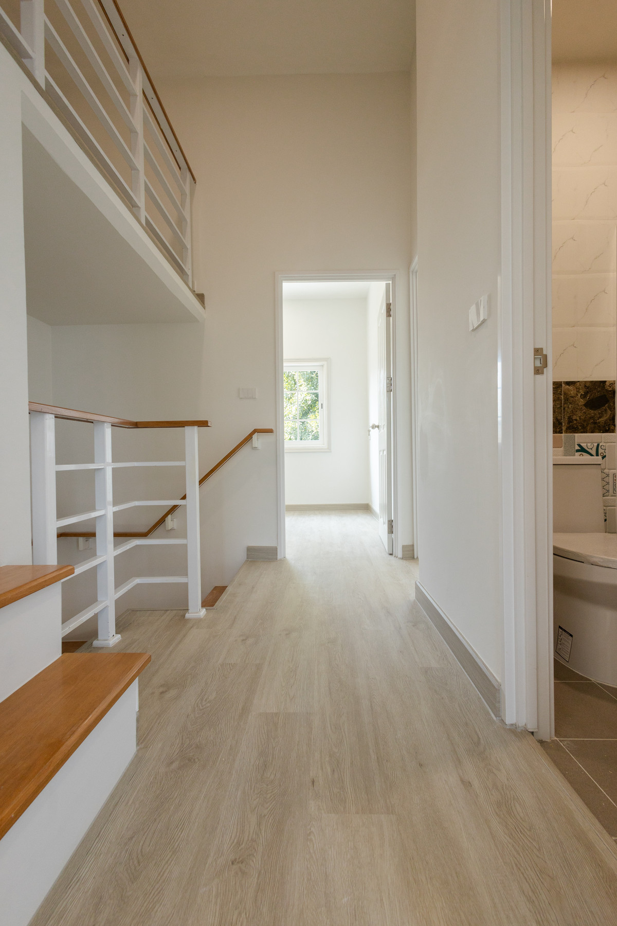 ขายทาวน์โฮมลาดกระบัง สุวรรณภูมิ : 🏡 ทาวน์โฮมหลังมุม ทำเลดีในโครงการ Golden Town3 บางนา–สวนหลวง