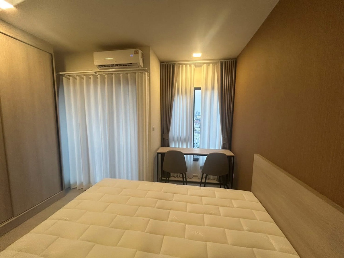 For RentCondoWongwianyai, Charoennakor : Condo for rent Flo by Sansiri