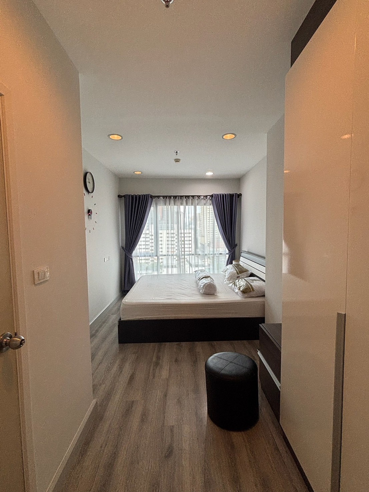 For RentCondoSathorn, Narathiwat : For Rent 🔥 Centric Sathorn - Saint Louis 🔥 Fully furnished with appliances, near BTS Saint Louis.