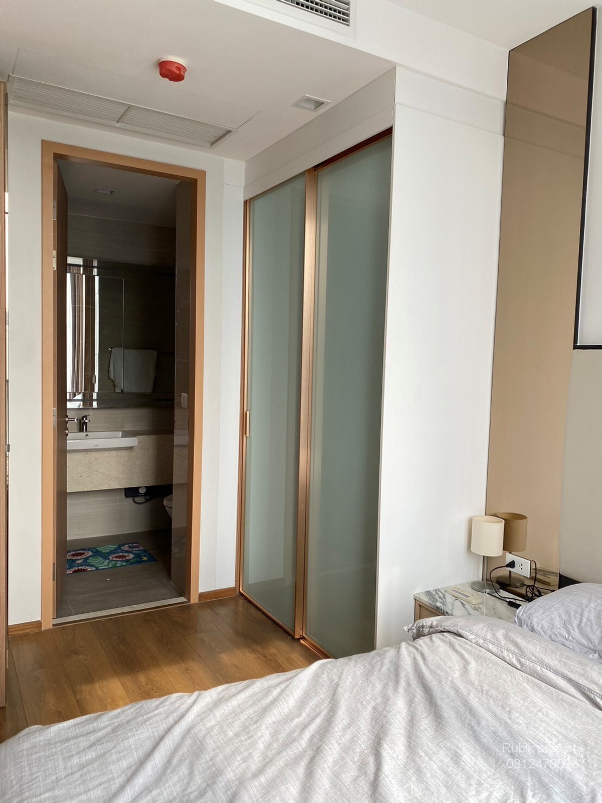 CondoSukhumvit, Asoke, Thonglor : 📣 Luxury condo for sale Noble BE33 | Condo in prime location in the middle of Sukhumvit with tenants, immediate income after transfer! RB1739