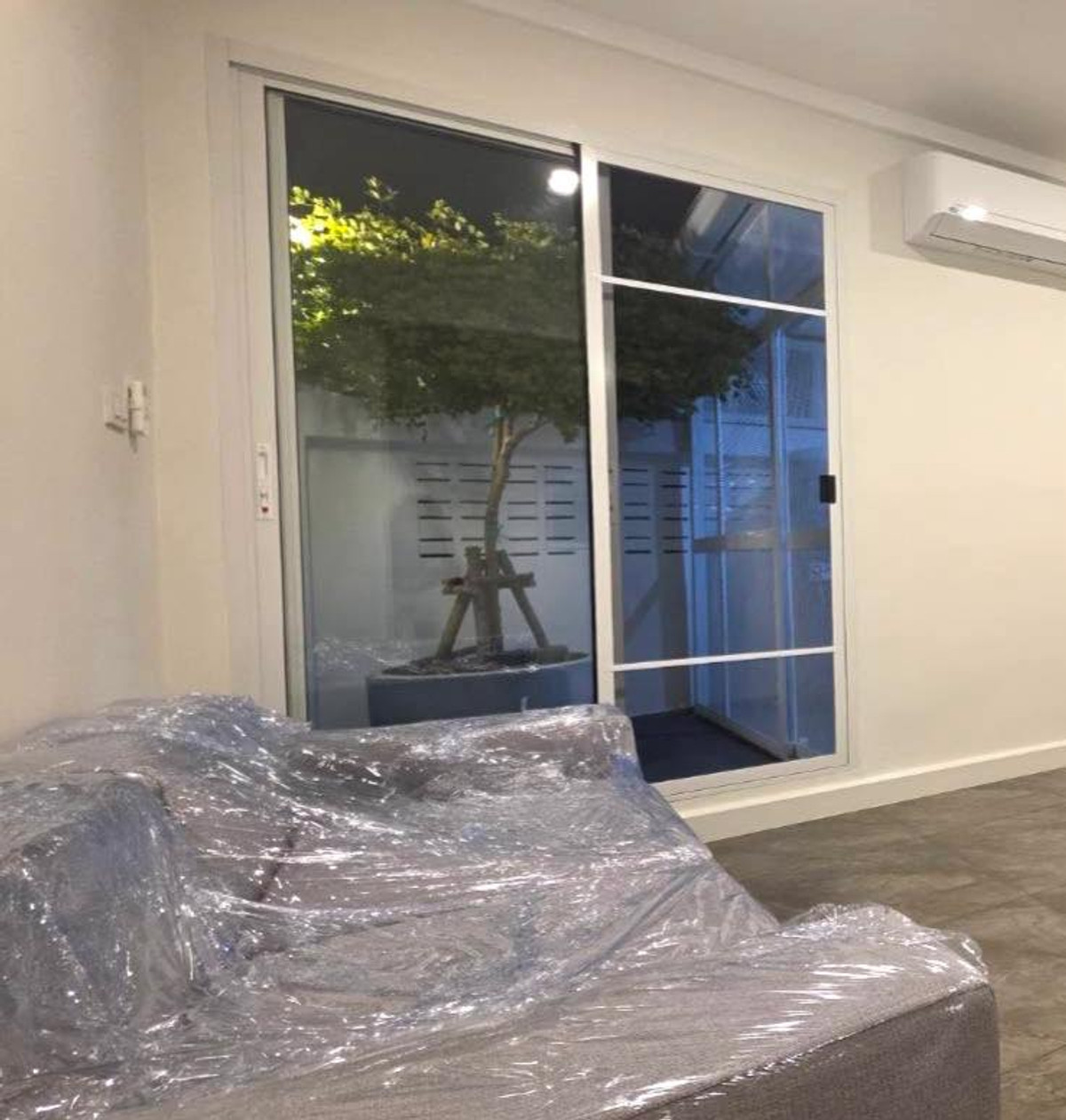 ให้เช่าทาวน์โฮมโชคชัย4 ลาดพร้าว71 : RH031026 ให้เช่า ทาวน์เฮาส์ 2 ชั้น รีโนเวทใหม่ ย่าน ลาดพร้าว เฟอร์นิเจอร์ครบ