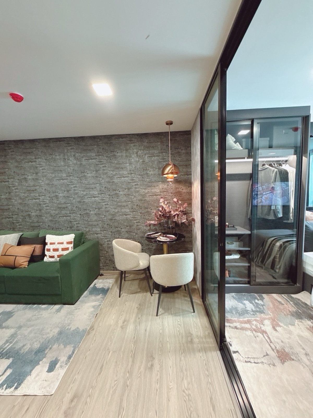 ขายคอนโดรัชดา ห้วยขวาง : 𝐌𝐀𝐑𝐎𝐎𝐍 𝐑𝐀𝐓𝐂𝐇𝐀𝐃𝐀 𝟑𝟐 𝐅𝐑𝐄𝐄 เงินดาวน์ 𝟎 บาท ผ่อนสบายๆ 𝟔,𝟗𝟎𝟎/เดือน ห้องใหม่ จากโครงการ ฟรีทึกค่าใช่จ่าย พร้อมเข้าอยู่ 