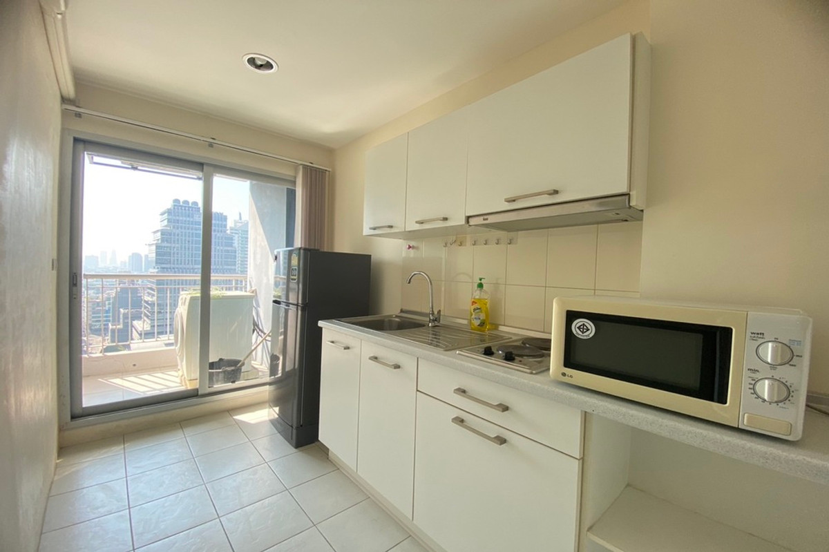 CondoSathorn, Narathiwat : 🔥 For Sale - Rent !! high floor 17++, Good location !! 🔥 Code C20221200672..........Life@Sathorn 10, 1 bedroom, 1 bathroom, furnished, ready to move in, Special Deal!!📣📣