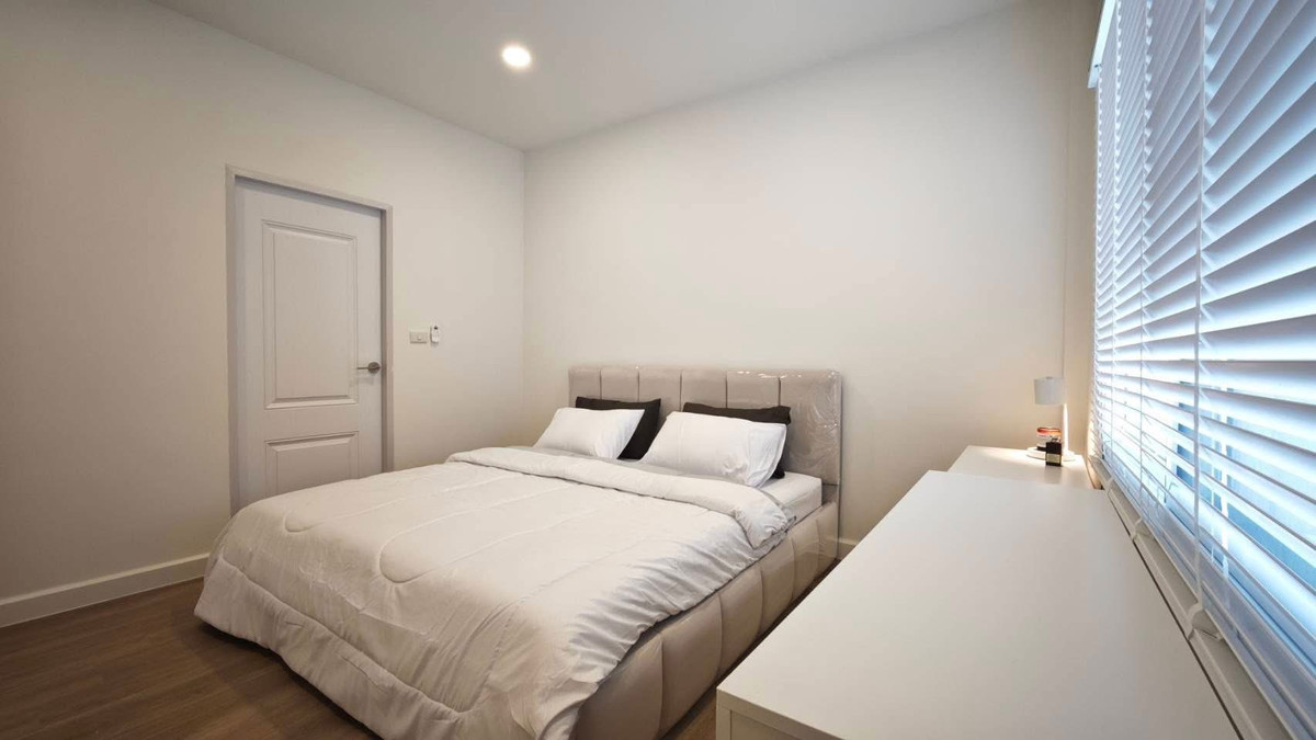 ทาวน์โฮมโชคชัย4 ลาดพร้าว71 : RH031126 ขาย/ให้เช่า ทาวน์เฮ้าส์ 2 ชั้น หลังมุม Fully Furnished ย่าน ลาดพร้าว