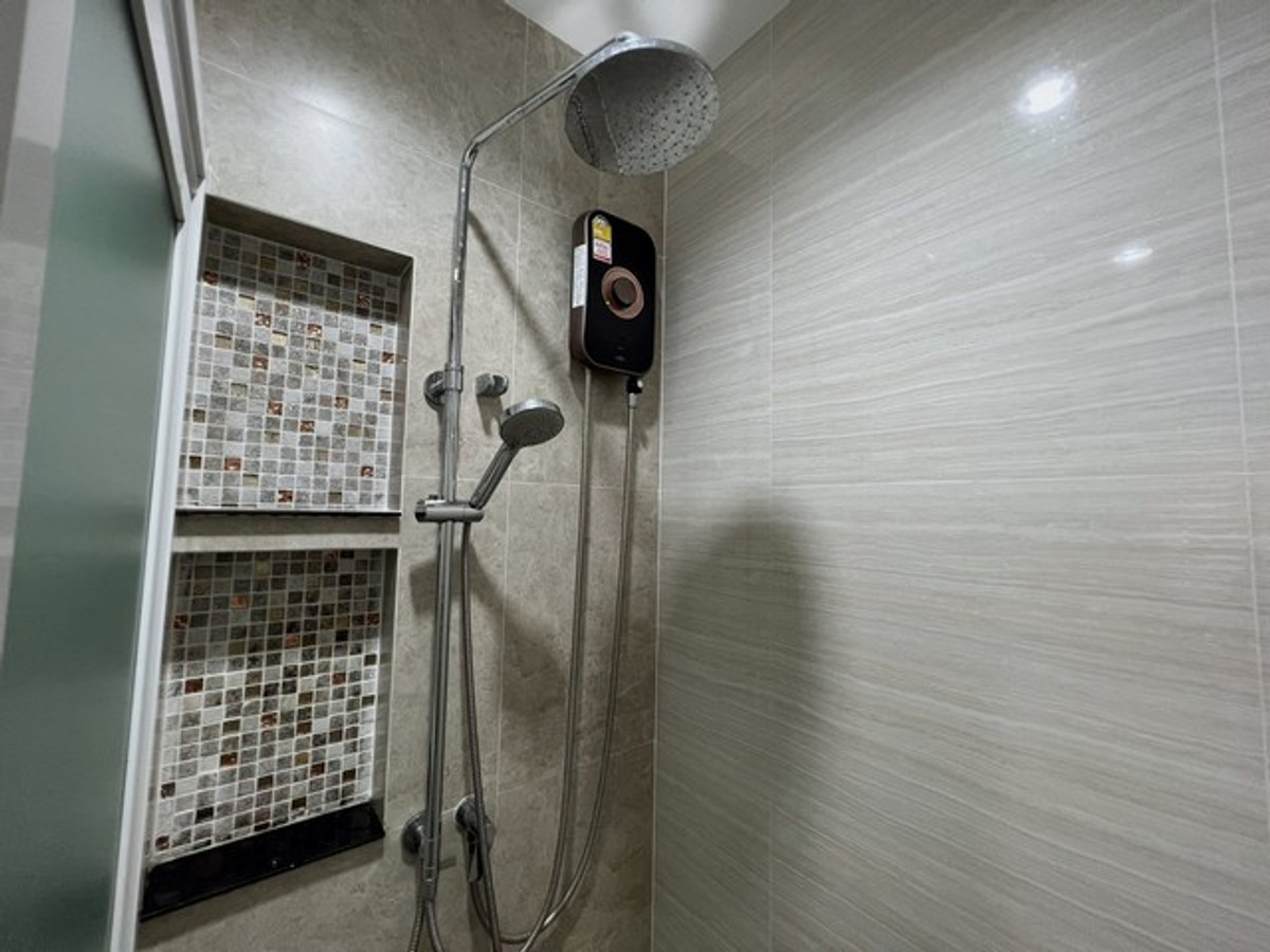 ให้เช่าบ้านปทุมธานี รังสิต ธรรมศาสตร์ : HR3264ให้เช่าบ้านเดี่ยวหรู แกรนดิโอ วิภาวดี-รังสิต (Grandio Vibhavadi) บ้านใหม่มาก ตกแต่งบิวท์อินทั้งหลัง สภาพสวยเหมือนมือหนึ่ง