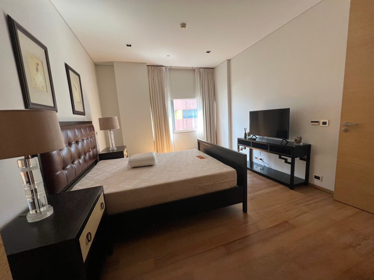 For RentCondoSilom, Saladaeng, Bangrak : For Rent: Saladaeng Residences, 50,000 THB [MPr260219]