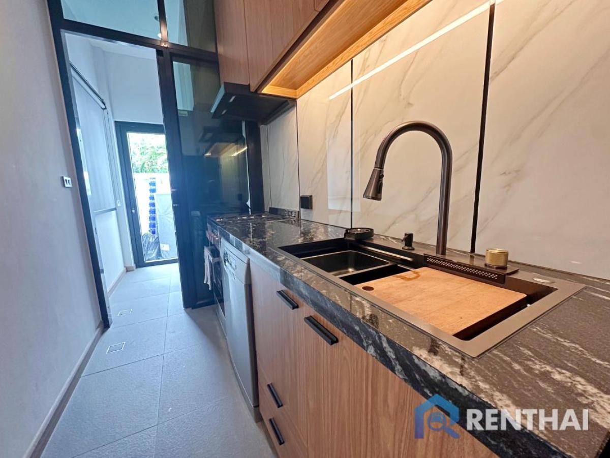 For SaleTownhomePattaya, Bangsaen, Chonburi : Glam Boonsampan 6 – Premium 2-Storey Semi-Detached Homes in Central Pattaya