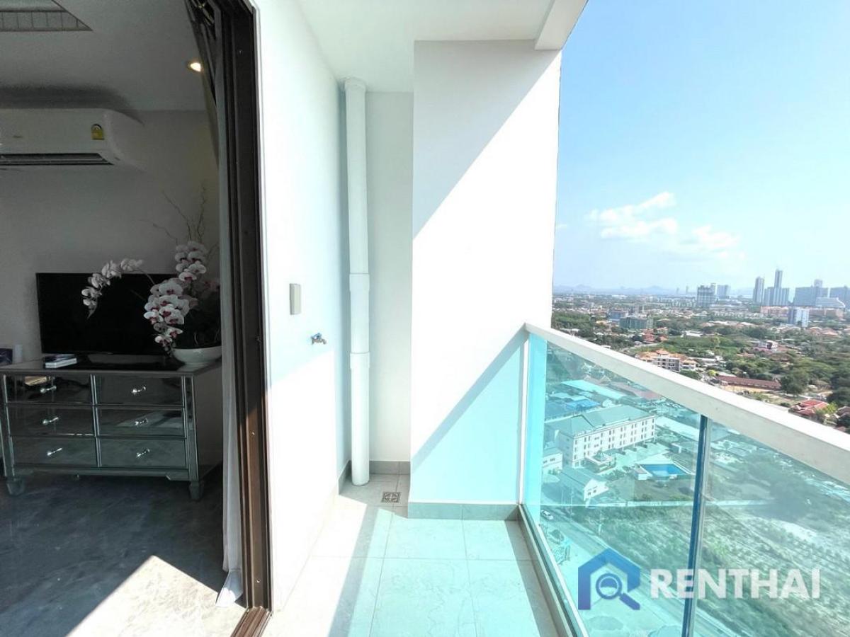 For SaleCondoPattaya, Bangsaen, Chonburi : A Perfect for stylish living or  smart investment