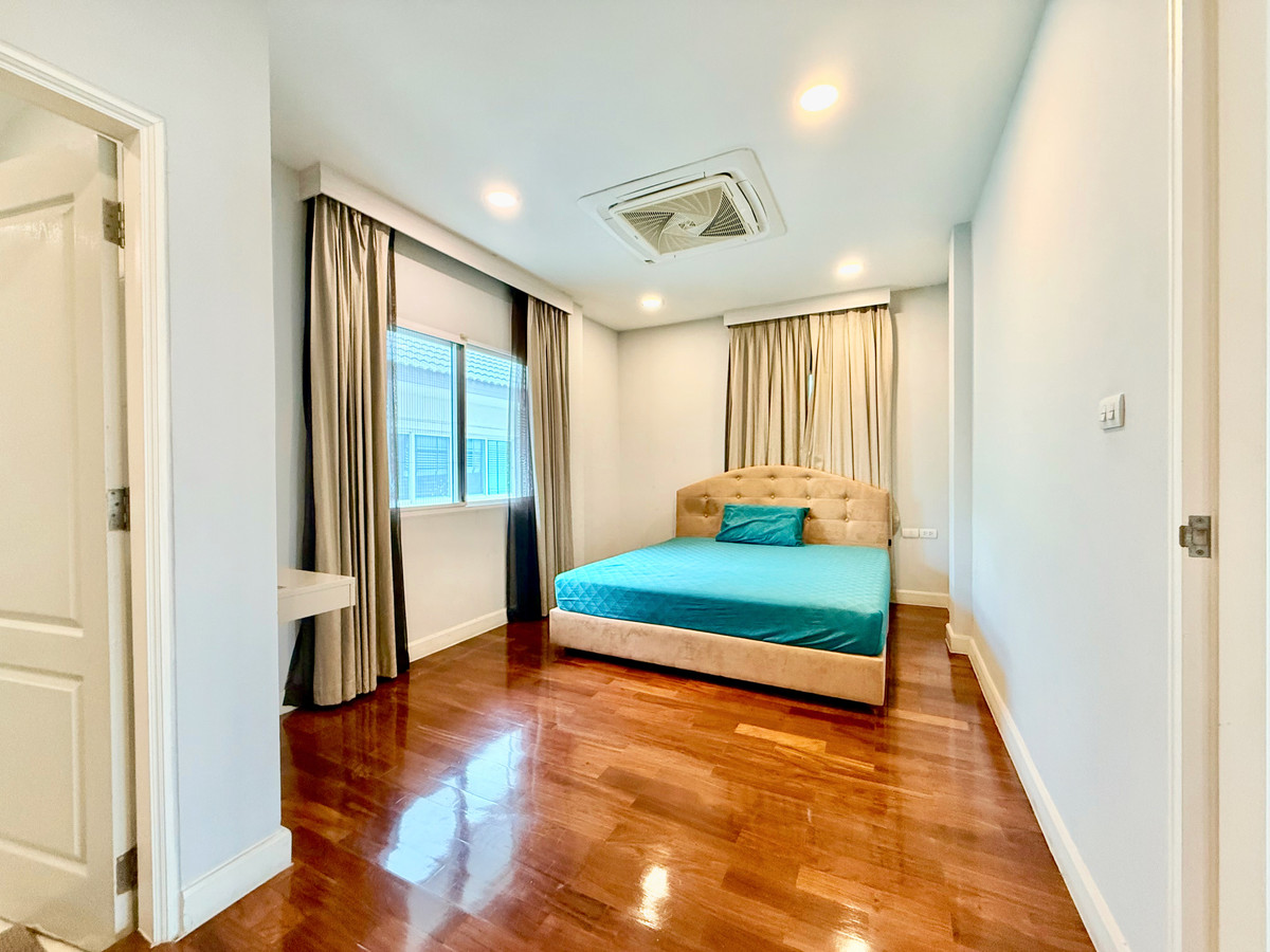 For SaleHousePattanakan, Srinakarin : Luxury Corner House for Sale – Grand Bangkok Boulevard Rama 9–Srinakarin
