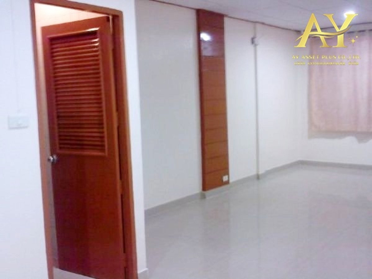 ขายทาวน์โฮมลาดพร้าว101 แฮปปี้แลนด์ : ขายด่วน ‼️ ทาวน์เฮ้าส์2ชั้น เสนาวิลล่า84 แฮปปี้แลนด์บางกะปิ ซอยแฮปปี้แลนด์ 18 ตรว. 🔥✨เพียง 2 ล้าน เท่านั้น ‼️