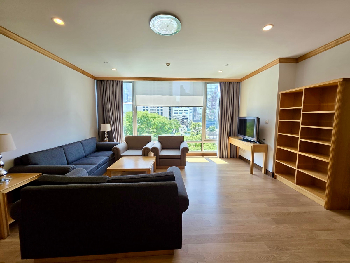 คอนโดวิทยุ ชิดลม หลังสวน : The Park Chidlom E2: 3+1bed 4bath + maid 258 sqm. 70,000,000 Rent: 200,000/mth Am: 0656199198