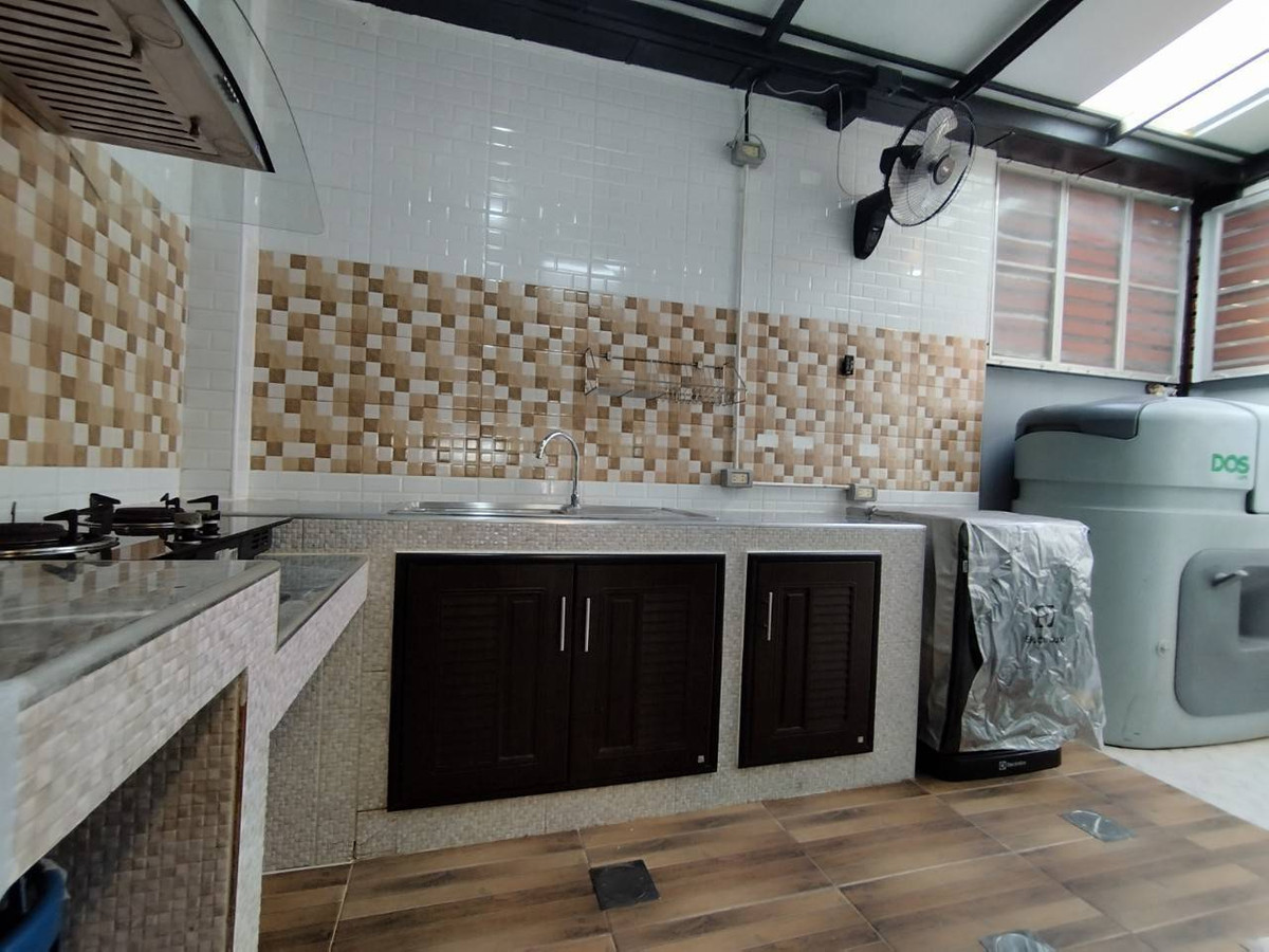 ให้เช่าทาวน์โฮมบางนา แบริ่ง ลาซาล : ให้เช่า ทาวน์โฮม ใกล้เมกะบางนา อินดี้ 1 รามคำแหง 2 (Rt-01)