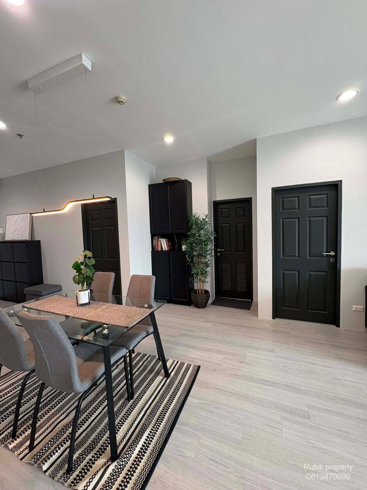 ให้เช่าคอนโดราชเทวี พญาไท : ให้เช่าห้องใหญ่ 114 ตรม ใจกลาง กรุงเทพมหานคร เพียง 42,000 บาท/เดือน! RB1750