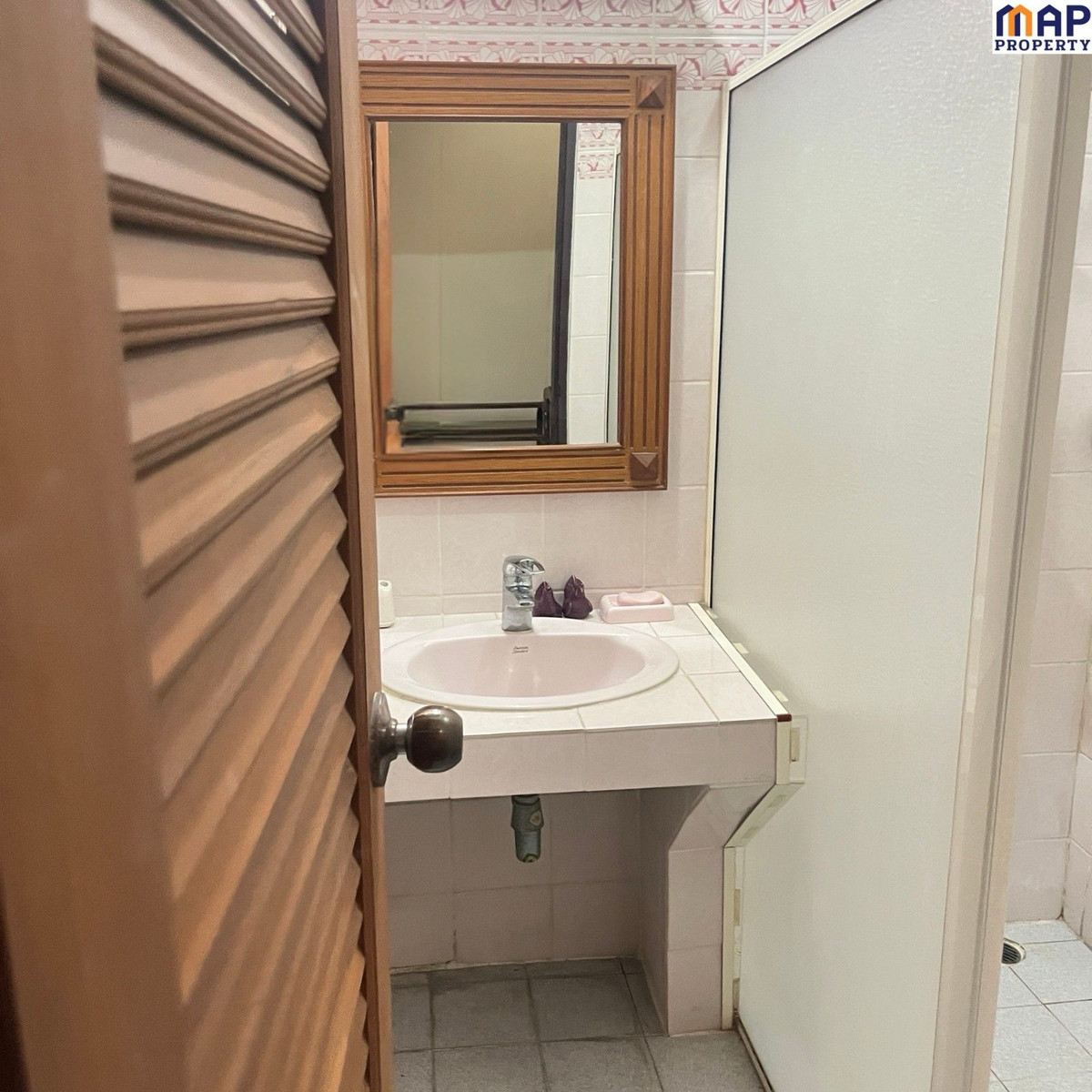 For SaleHouseMin Buri, Romklao : Two-story detached house on a 493 sq.wa. plot. Excellent location