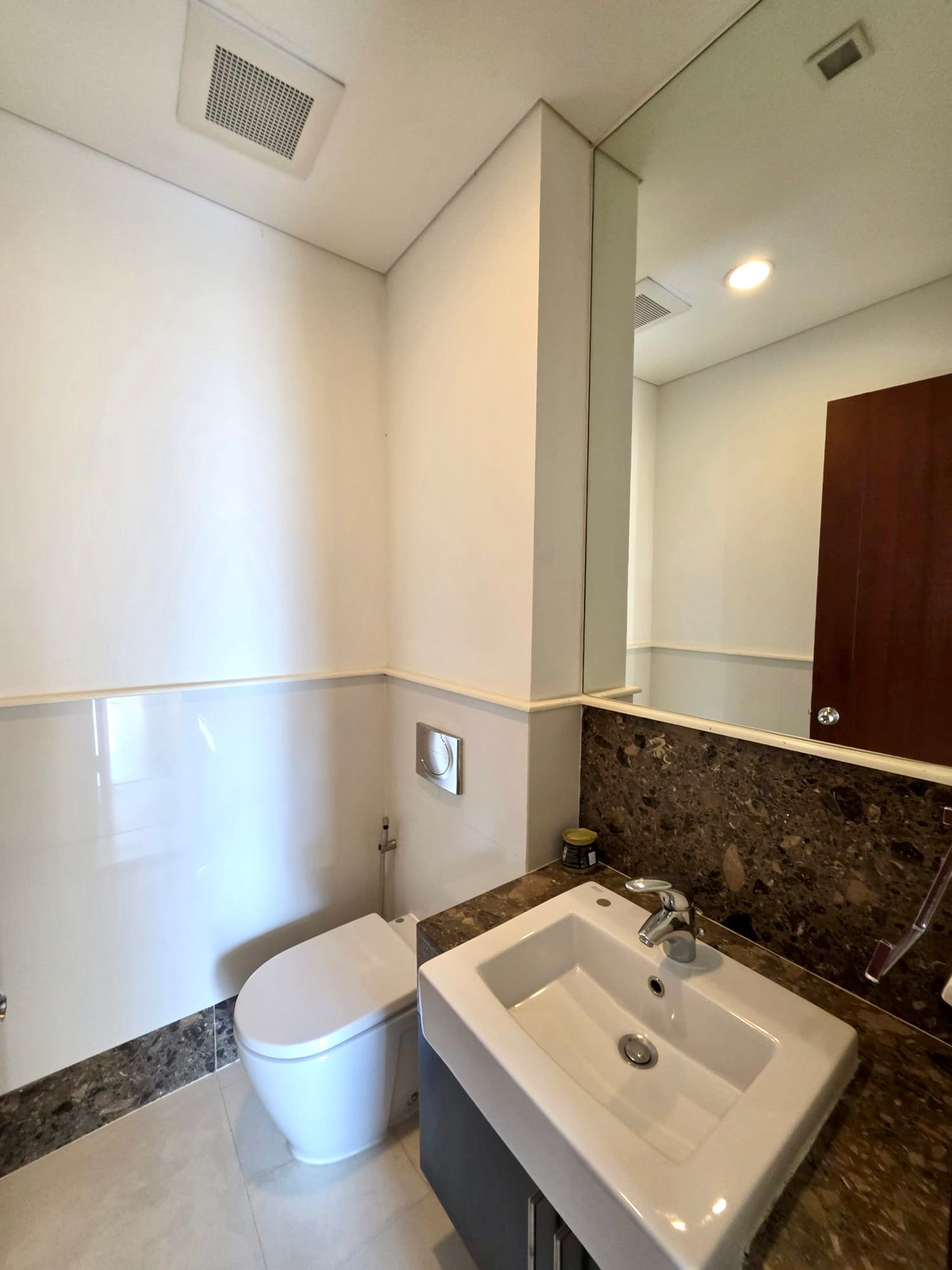 คอนโดวิทยุ ชิดลม หลังสวน : The Park Chidlom E2: 3+1bed 4bath + maid 258 sqm. 70,000,000 Rent: 200,000/mth Am: 0656199198