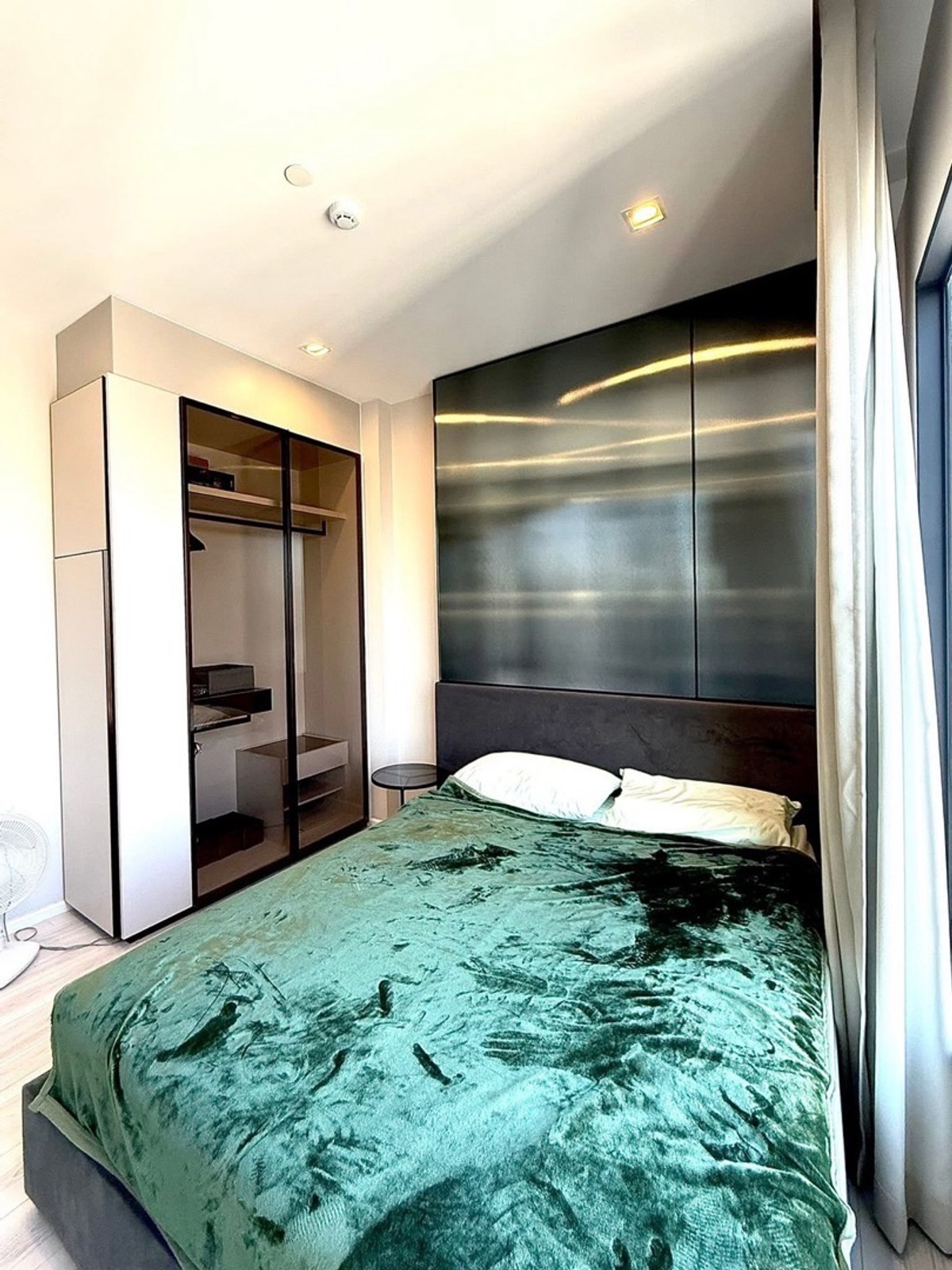 For RentCondoRatchathewi,Phayathai : For rent, The room phayathai, 34th floor, size 29 sq m, 1 bedroom, 1 bathroom, price 22,000 baht, ready to move in, negotiable🔥