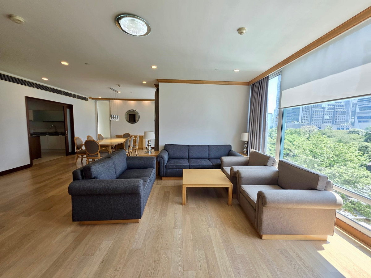 คอนโดวิทยุ ชิดลม หลังสวน : The Park Chidlom E2: 3+1bed 4bath + maid 258 sqm. 70,000,000 Rent: 200,000/mth Am: 0656199198