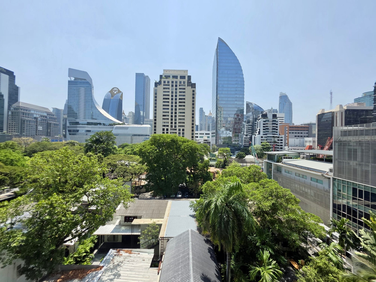 คอนโดวิทยุ ชิดลม หลังสวน : The Park Chidlom E2: 3+1bed 4bath + maid 258 sqm. 70,000,000 Rent: 200,000/mth Am: 0656199198