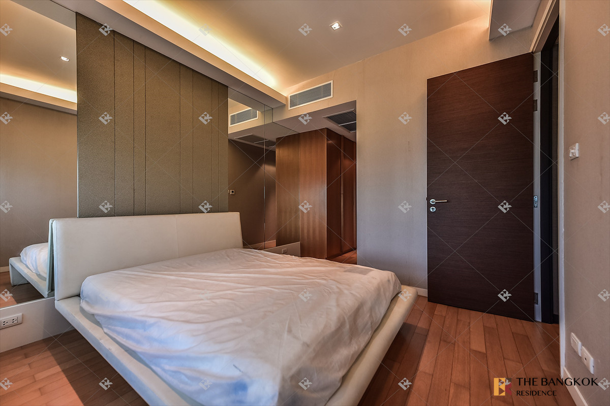 For SaleCondoRama3 (Riverside),Satupadit : 🌊 Iconic Riverfront Living at The Pano - Panoramic Chao Phraya Views near Bts Chong Nonsi