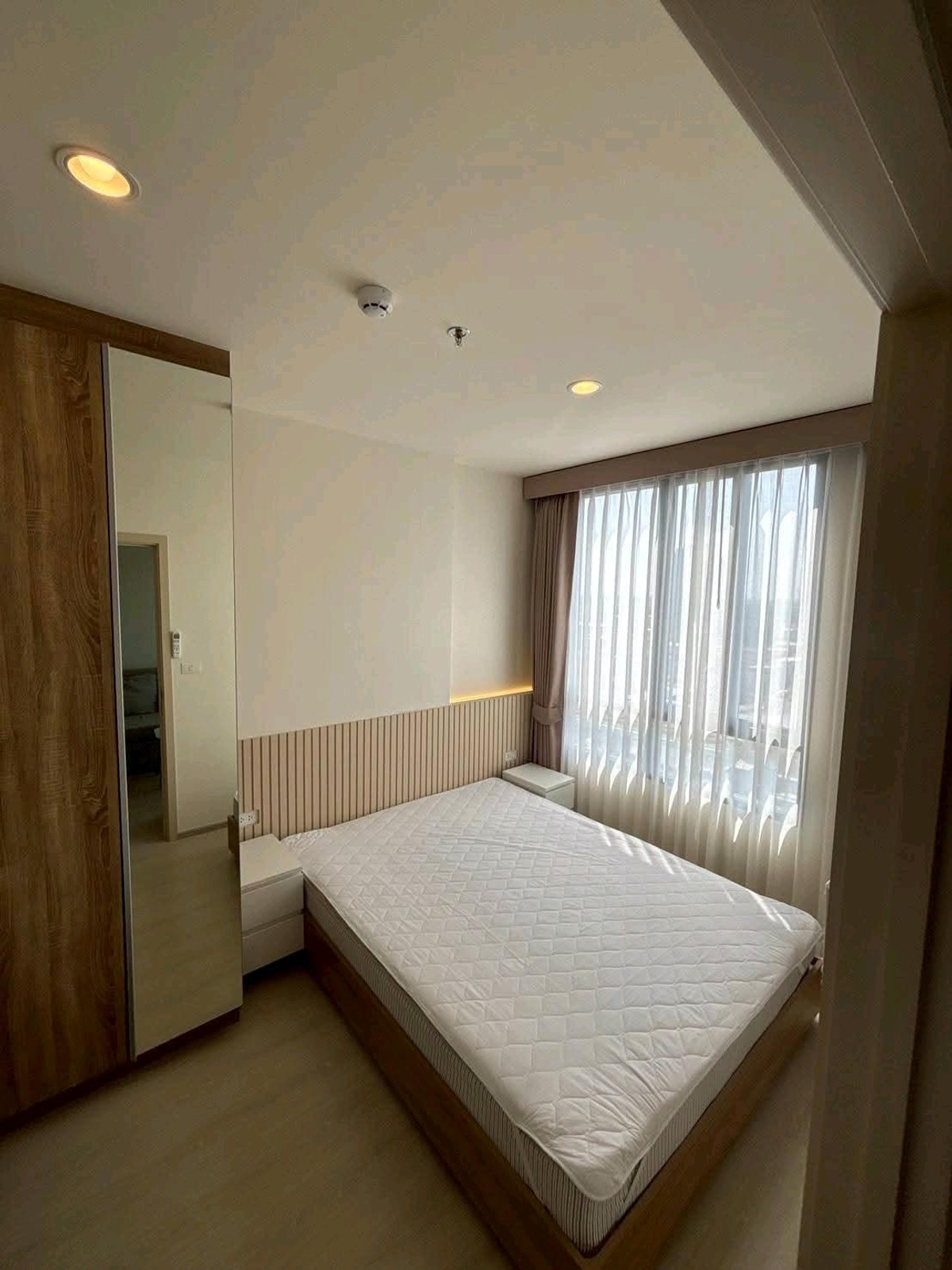 For RentCondoPinklao, Charansanitwong : 🏙️Beautiful room for rent near MRT-Fai Chai @Nue noble Fai Chai-Wang Lang Fully furnished, complete with electricity. Message me 📲or Line: 0616395225