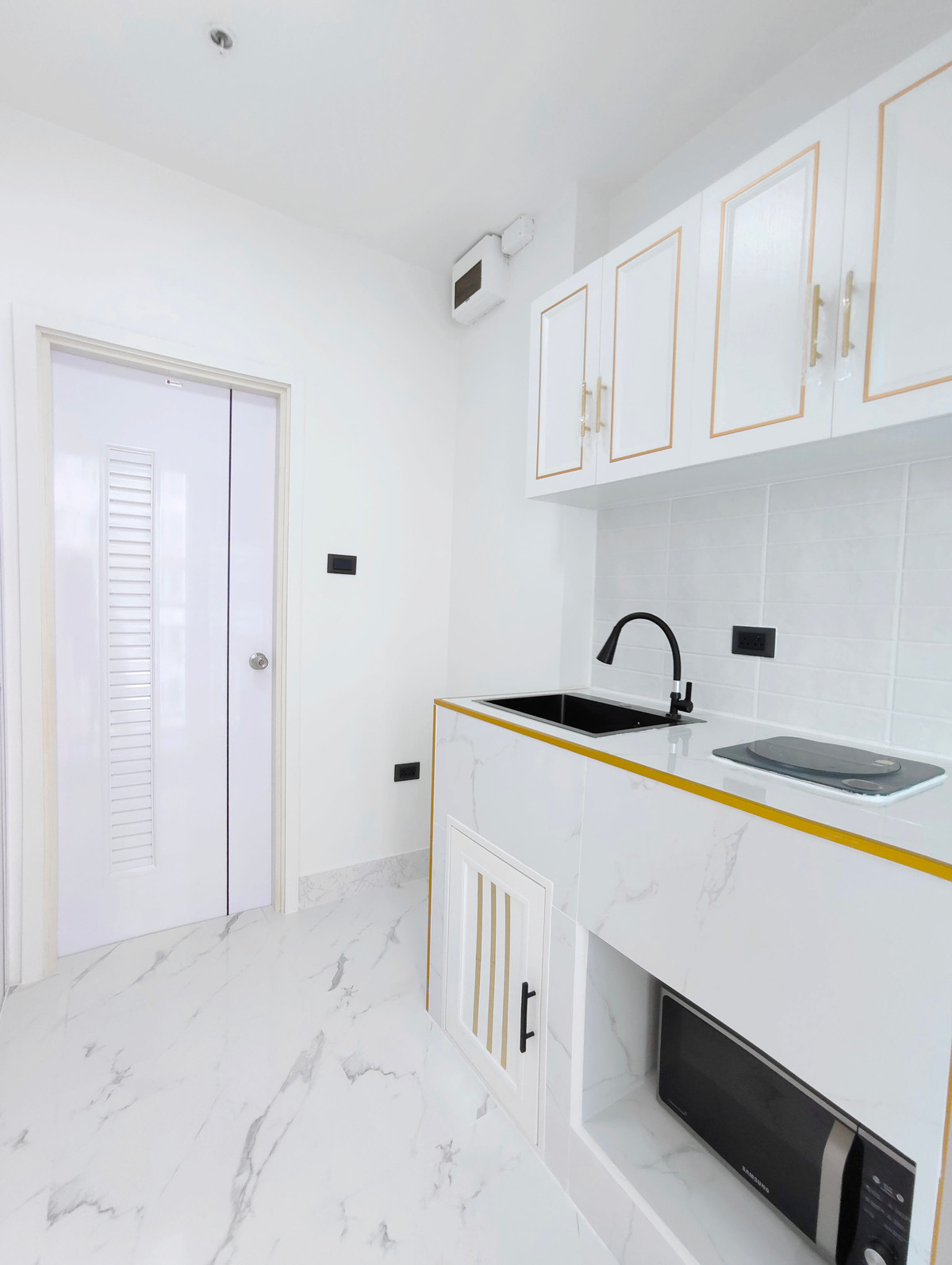 ขายคอนโดราษฎร์บูรณะ สุขสวัสดิ์ : ขายไอวี่ ริเวอร์ คอนโด (Ivy River Condo) รีโนเวทใหม่ ริมแม่น้ำเจ้าพระยา เขตราษฎร์บูรณะ กทม. 