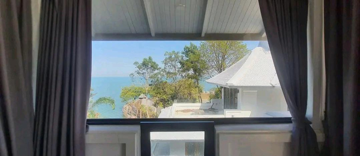 ขายพัทยา บางแสน ชลบุรี สัตหีบ : 🏖️ ขาย/ให้เช่า พูลวิลล่าหรูติดทะเลหาดวงศ์อมาตย์ พัทยาเหนือ ติด ปราสาทสัจธรรม ราคา 240 ลบ. | เช่า 350,000/ด. สนใจติดต่อ ลูกเจี๊ยบ 065-536-5165 🤍✨ #บ้านหรูพัทยา #พูลวิลล่าติดทะเล #LuxuryBeachfront #LookjeabKrittiya