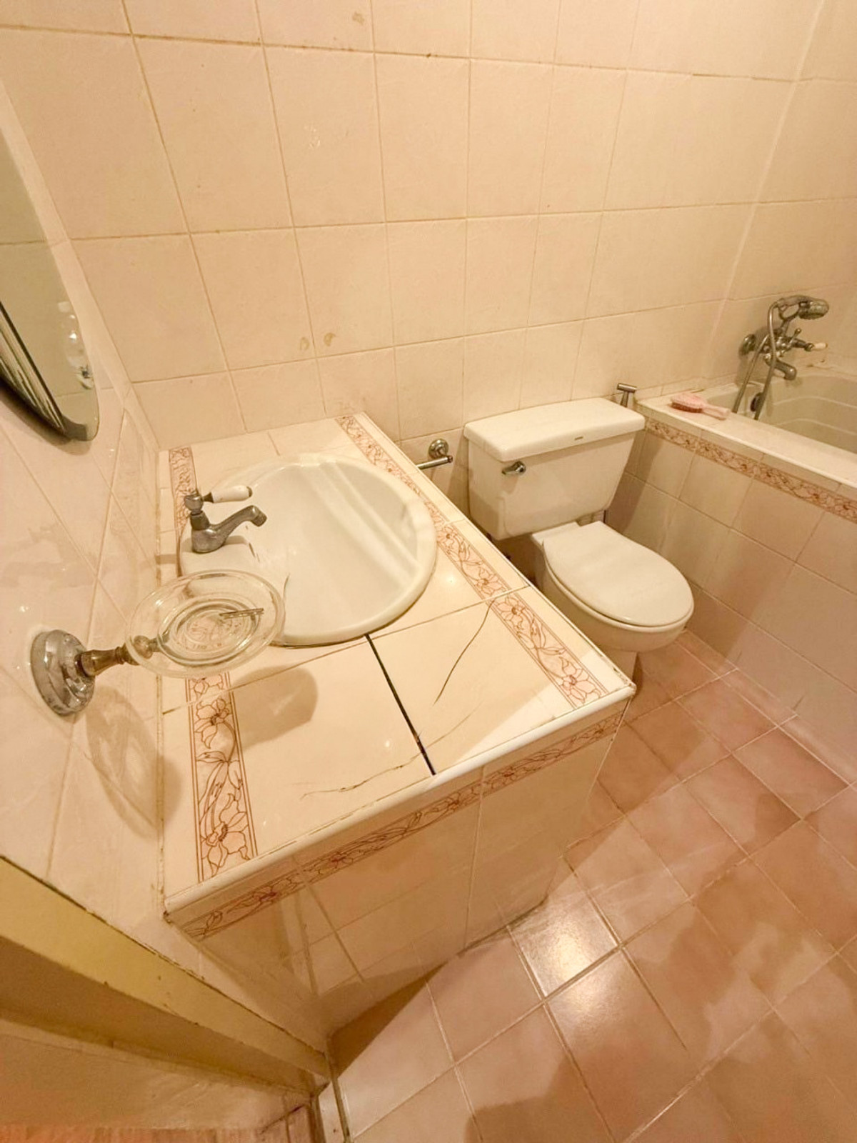 ขายทาวน์โฮมรามคำแหง หัวหมาก : ทาวน์โฮม 3 ชั้น ซอยรามคำแหง 8/2  สถานีรถไฟฟ้าสายสีส้มหน้าปากซอย  พร้อมการเดินทางที่เชื่อมต่อเส้นพระราม 9 - รามคำแหง - เอกมัย ทองหล่อ