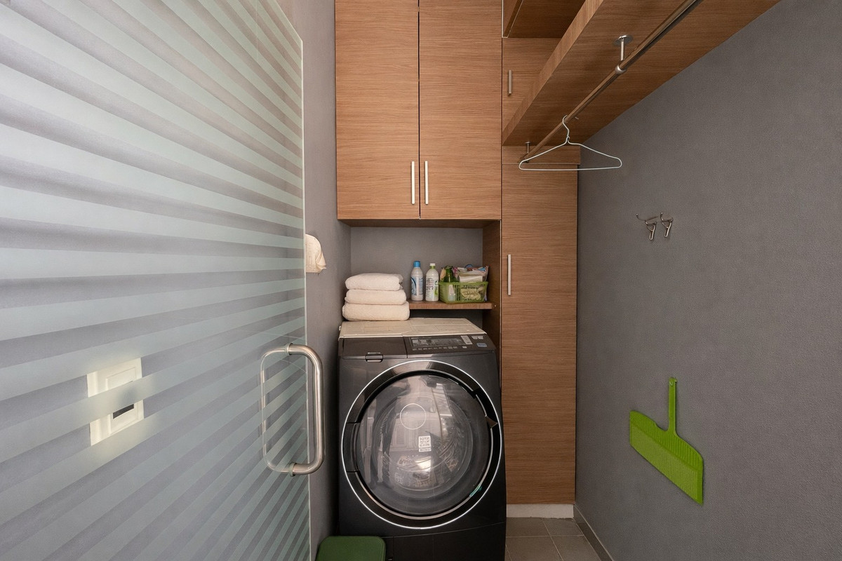 ให้เช่าคอนโดเยาวราช บางลำพู : ให้เช่า ห้อง Penthouse ใหญ่ 207 ตร.ม. ชั้น 8 (เพนท์เฮาส์) @ ย่านป้อมปราบศัตรูพ่าย สวนมะลิเซ็นเตอร์ (ใกล้ถนนวรจักร / เยาวราช / สำเพ็ง)