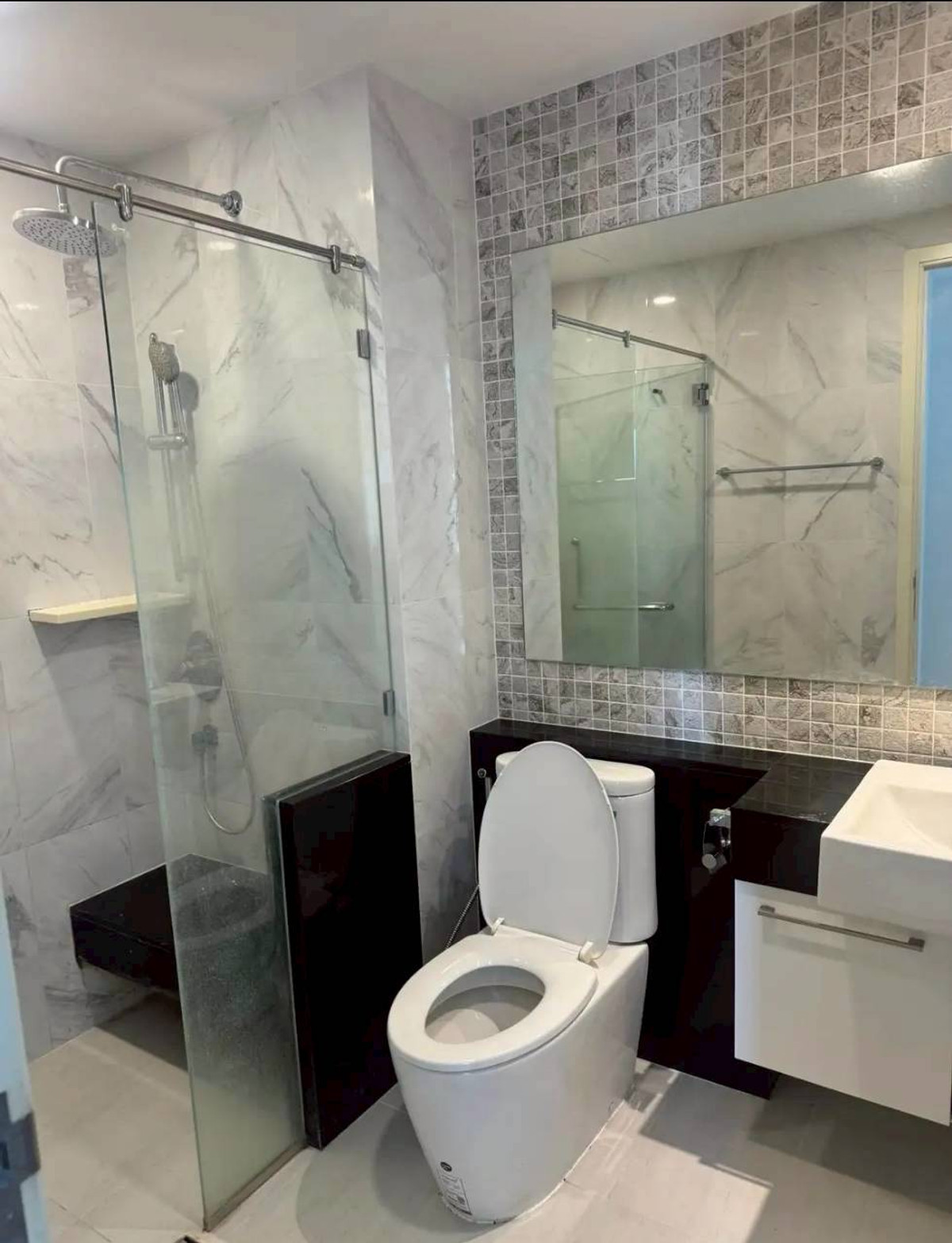 For RentCondoWongwianyai, Charoennakor : ✅ SPCN121 ✅ Line : @p2nproperty