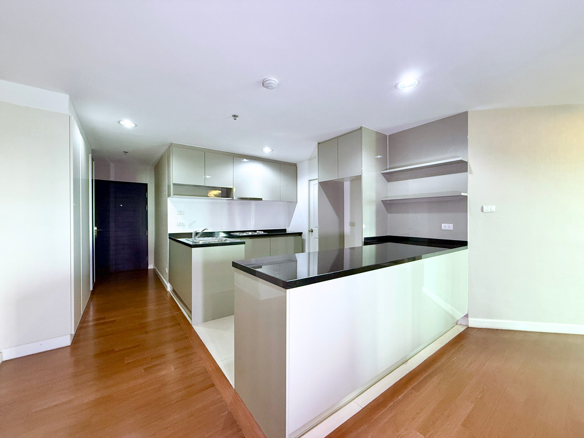 For SaleCondoRama9, Petchburi, RCA : Urgent sale 🌈✨ Belle Grand Rama 9 100.27 sq m. 2 bed 2 bath room in very new condition 092-2462653 Donut