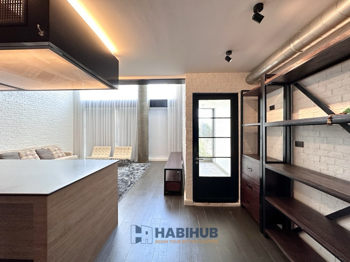 For SaleCondoOnnut, Udomsuk : 🏠✨ Penthouse Condominium 3 | 4 Bedroom Duplex Condo for Sale (HBH-HL-23)