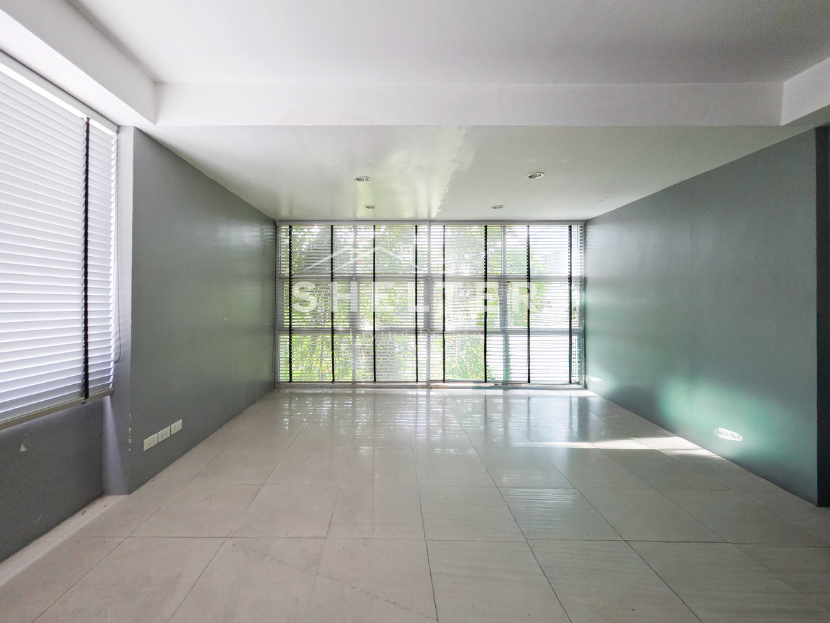 For SaleHome OfficeRamkhamhaeng, Hua Mak : 4-story home office, Town in Town Near Bodindecha School - International School Immediately connected to the expressway. Ready to travel to Ekkamai-Thonglor 🚘