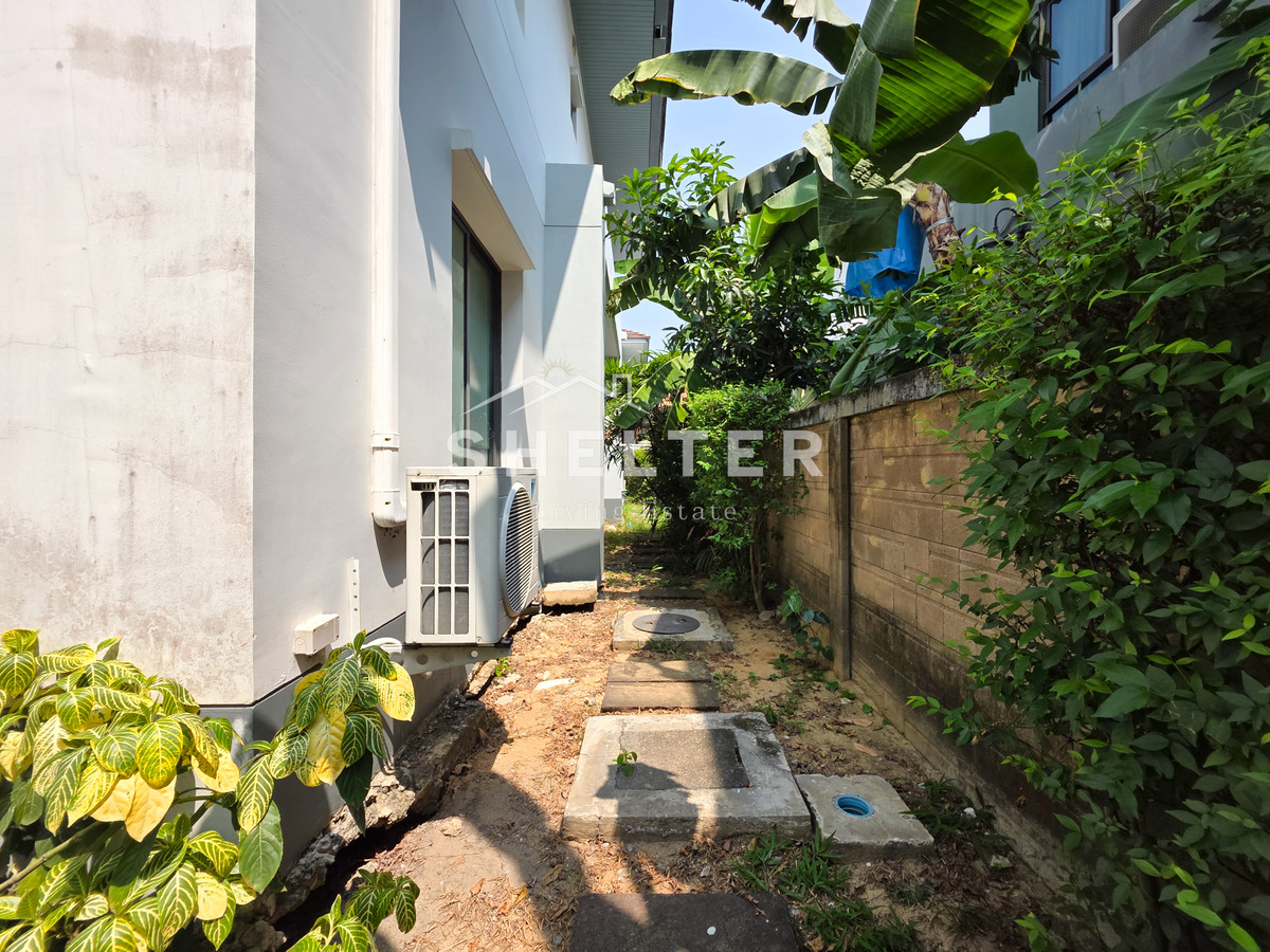 For SaleHousePattanakan, Srinakarin : Single house near the BTS, both yellow and orange. Can connect to both Srinakarin-Pattanakarn-Rama 9 Samitivej Hospital, ABAC University International School🚃