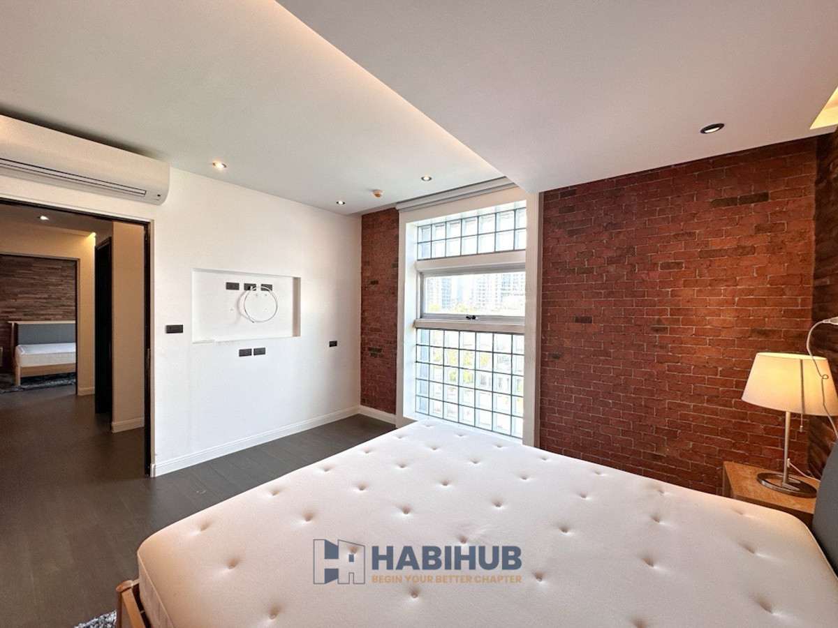 For SaleCondoOnnut, Udomsuk : 🏠✨ Penthouse Condominium 3 | 4 Bedroom Duplex Condo for Sale (HBH-HL-23)