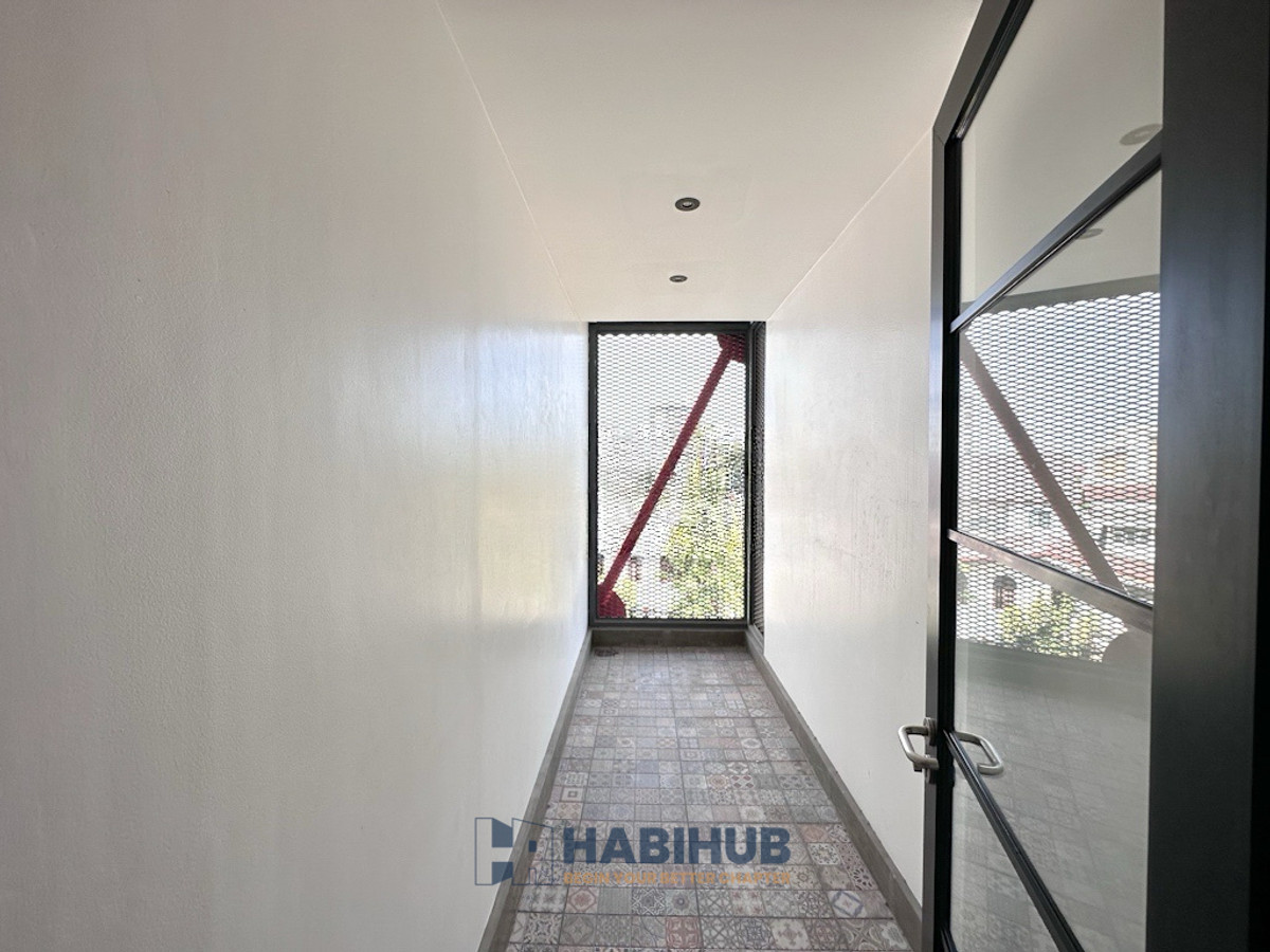 For SaleCondoOnnut, Udomsuk : 🏠✨ Penthouse Condominium 3 | 4 Bedroom Duplex Condo for Sale (HBH-HL-23)