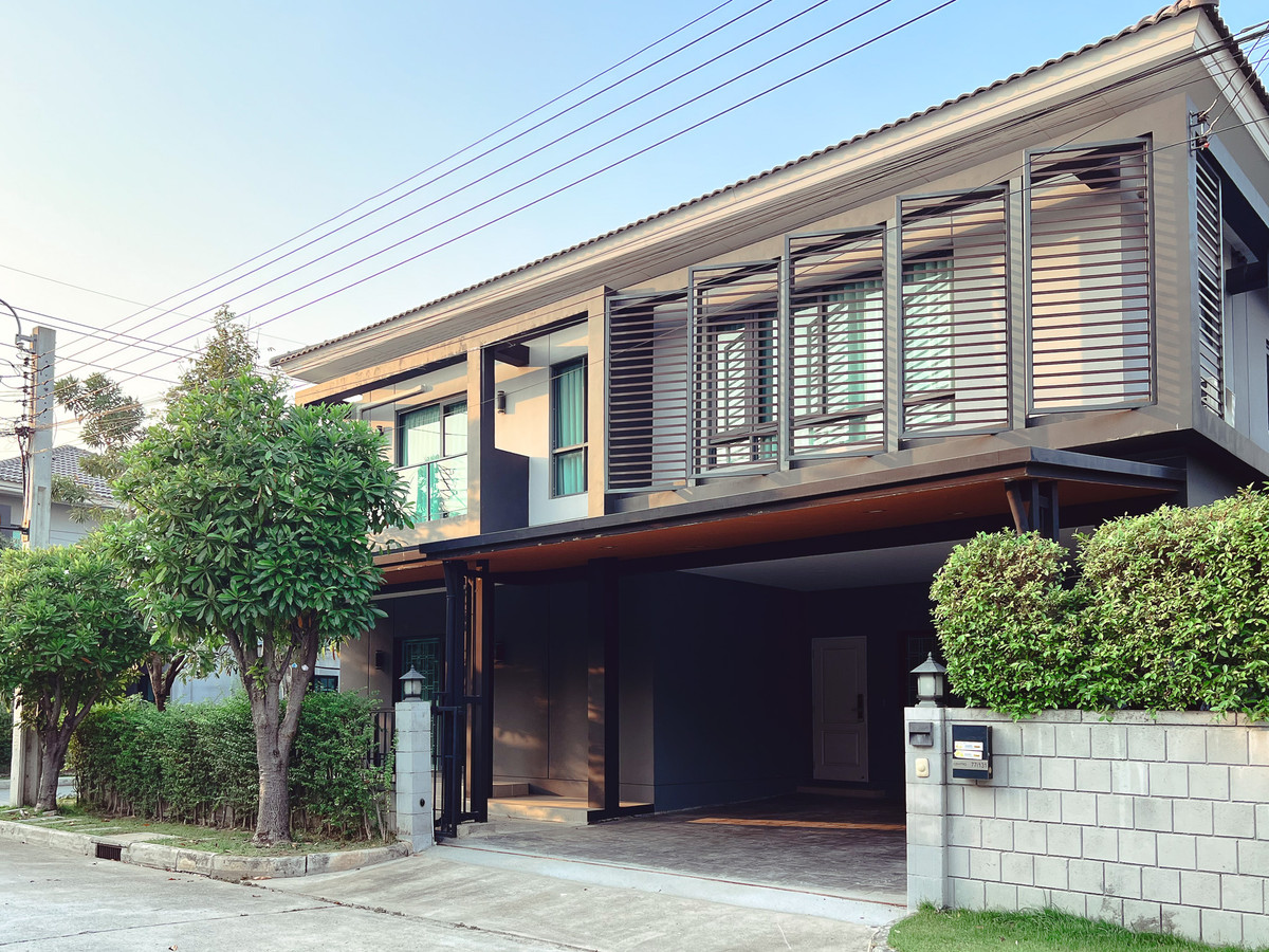 For SaleHouseSamut Prakan,Samrong : Single house for sale, Centro Bangna-King Kaew, Racha Thewa, Samut Prakan, large house, near Suvarnabhumi Airport, ready to move in.
