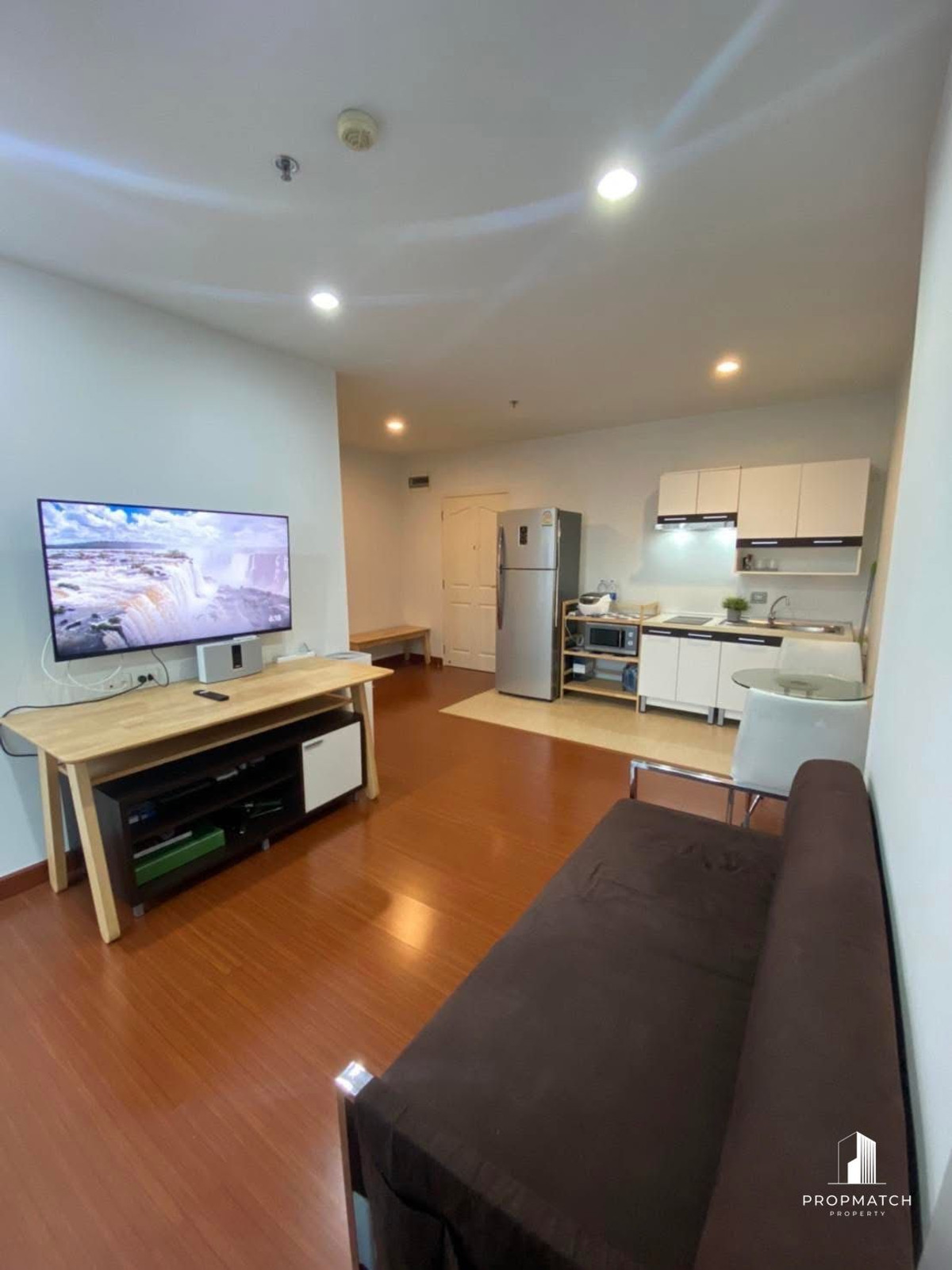 ให้เช่าคอนโดวงเวียนใหญ่ เจริญนคร : ✨Flash Deal ✨The Niche Taksin ( 1Bed 1Bath 41SQM.) พร้อมอยู่ ! เพียง 14,000 บาทต่อเดือน Tel.0981315848 @propmatch