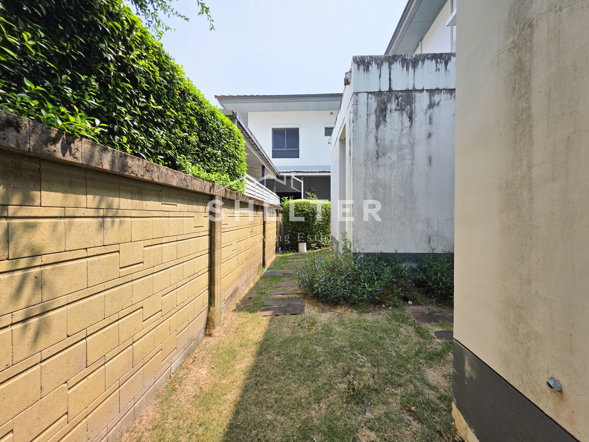 For SaleHousePattanakan, Srinakarin : Single house near the BTS, both yellow and orange. Can connect to both Srinakarin-Pattanakarn-Rama 9 Samitivej Hospital, ABAC University International School🚃