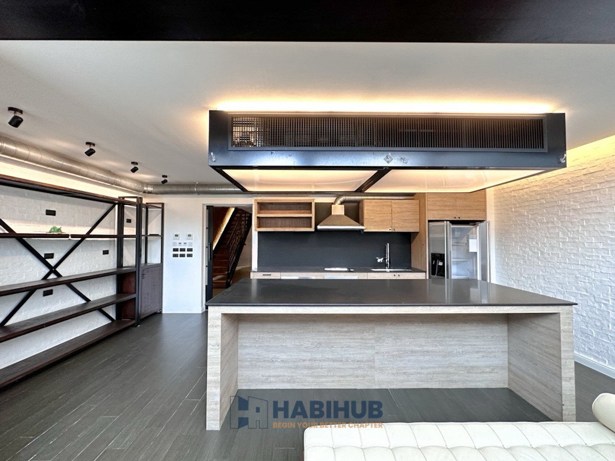 For SaleCondoOnnut, Udomsuk : 🏠✨ Penthouse Condominium 3 | 4 Bedroom Duplex Condo for Sale (HBH-HL-23)