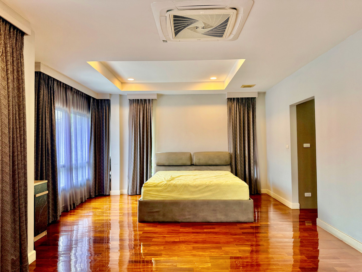 For SaleHousePattanakan, Srinakarin : Luxury Corner House for Sale – Grand Bangkok Boulevard Rama 9–Srinakarin