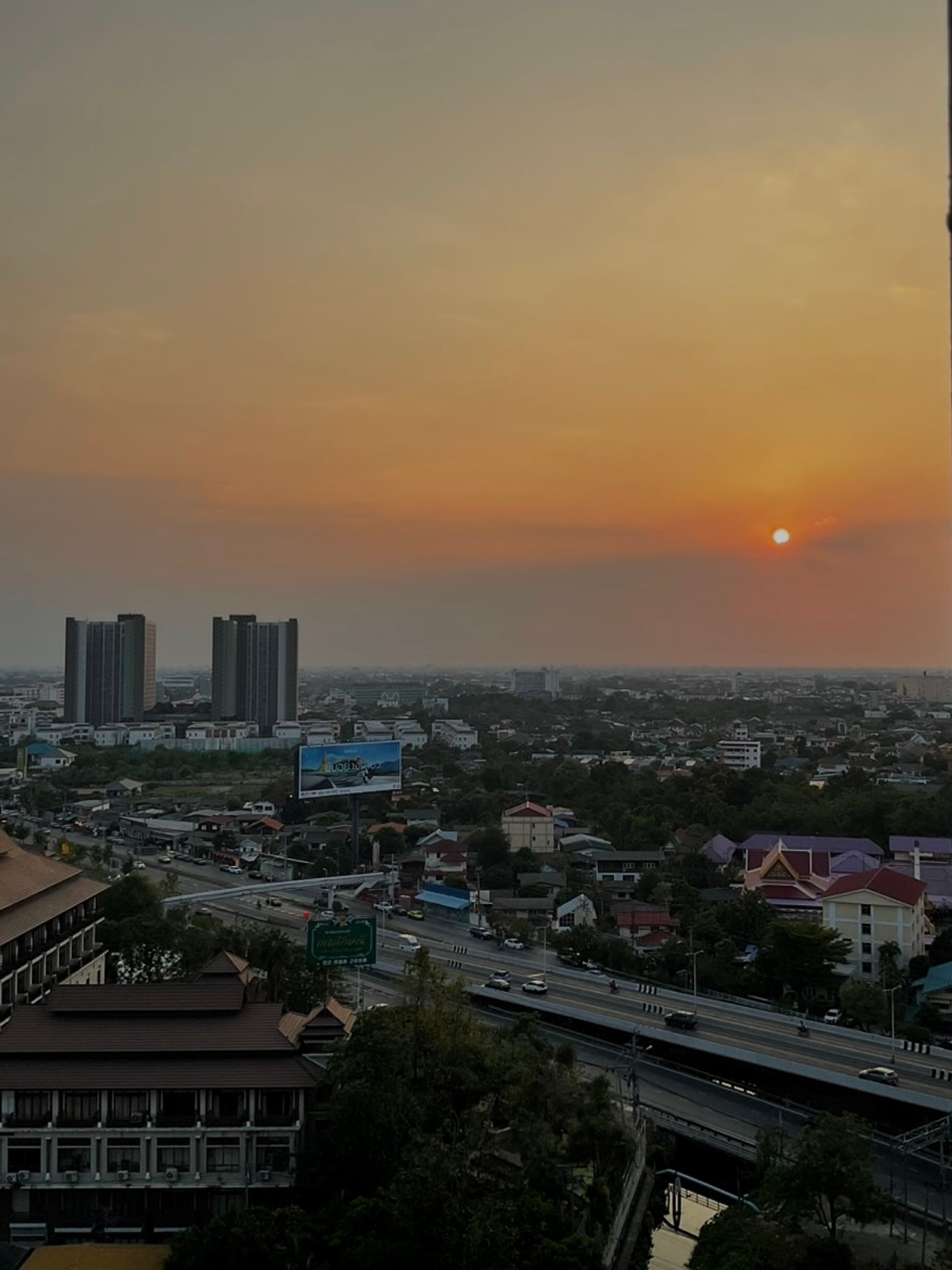 For RentCondoRama5, Ratchapruek, Bangkruai : Good price, next to the BTS, room ready to move in 🌃