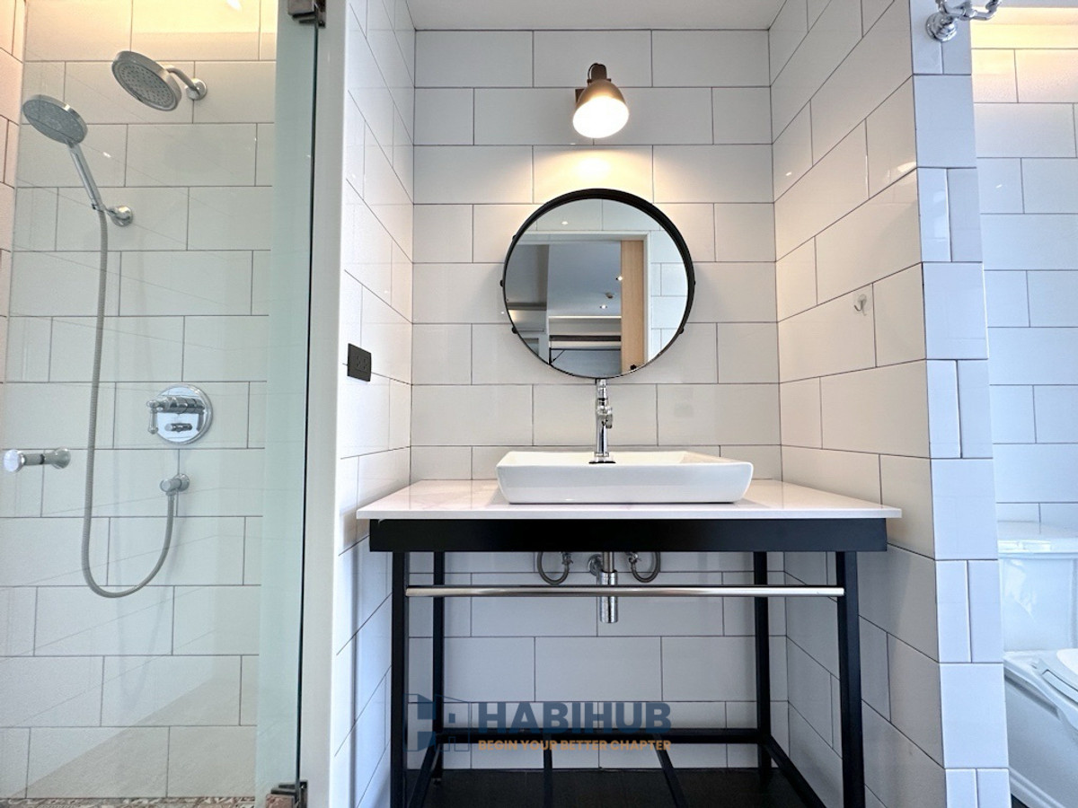 For SaleCondoOnnut, Udomsuk : 🏠✨ Penthouse Condominium 3 | 4 Bedroom Duplex Condo for Sale (HBH-HL-23)