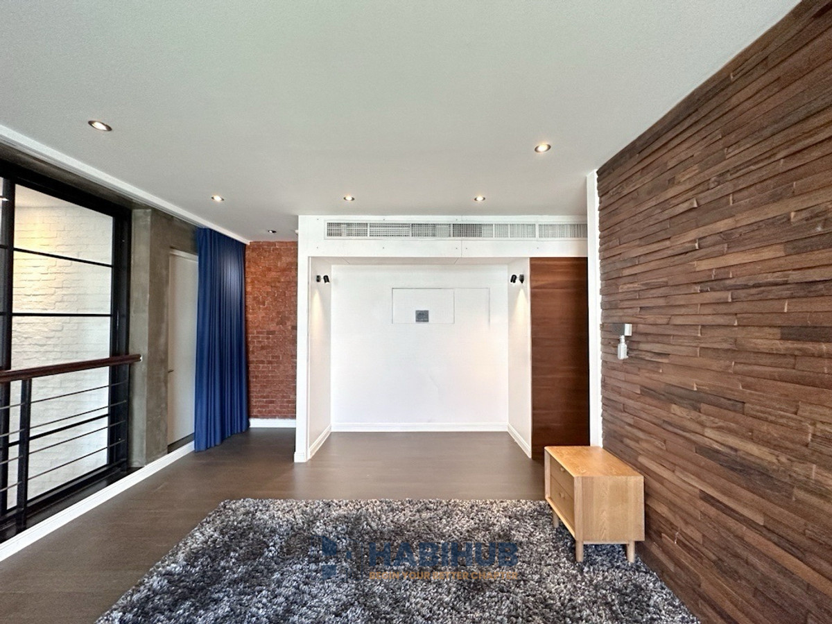 For SaleCondoOnnut, Udomsuk : 🏠✨ Penthouse Condominium 3 | 4 Bedroom Duplex Condo for Sale (HBH-HL-23)