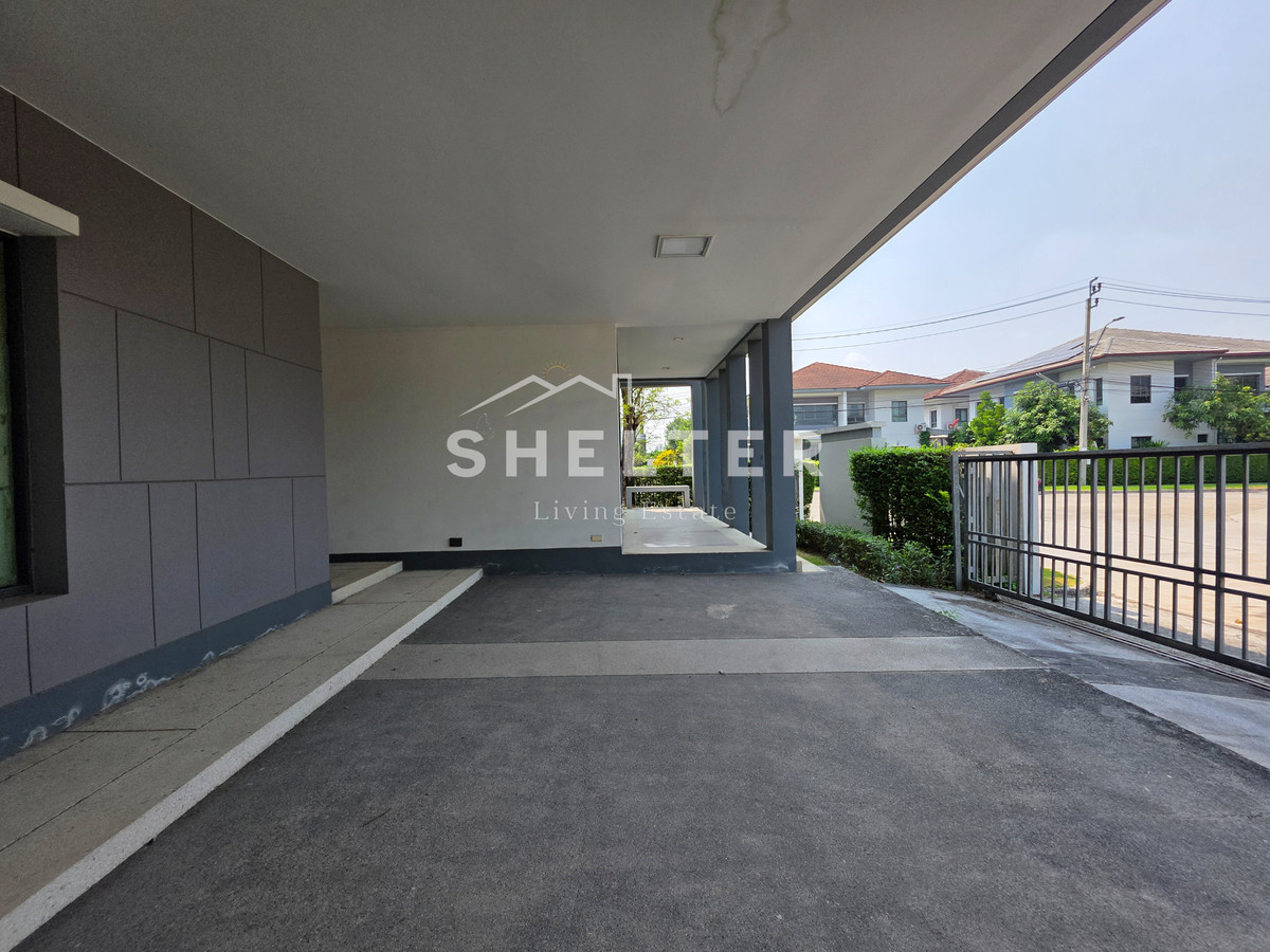 For SaleHousePattanakan, Srinakarin : Single house near the BTS, both yellow and orange. Can connect to both Srinakarin-Pattanakarn-Rama 9 Samitivej Hospital, ABAC University International School🚃