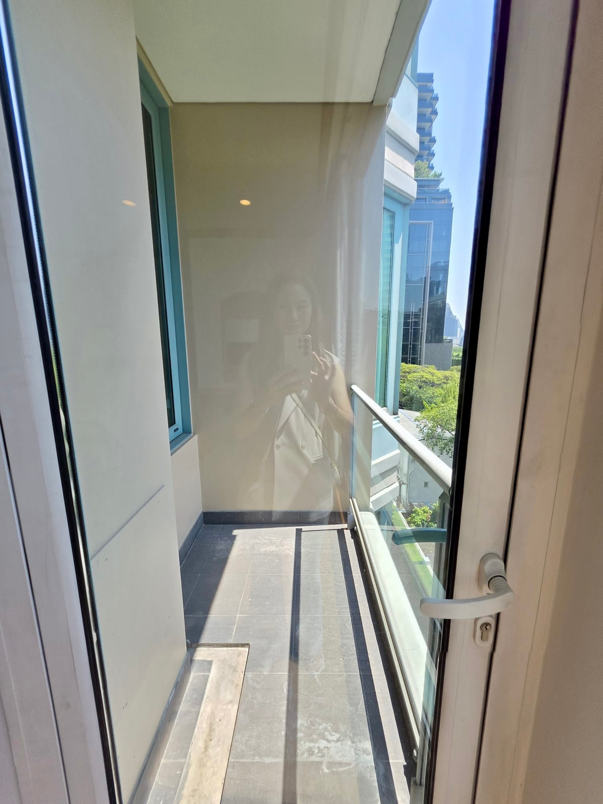 คอนโดวิทยุ ชิดลม หลังสวน : The Park Chidlom E2: 3+1bed 4bath + maid 258 sqm. 70,000,000 Rent: 200,000/mth Am: 0656199198