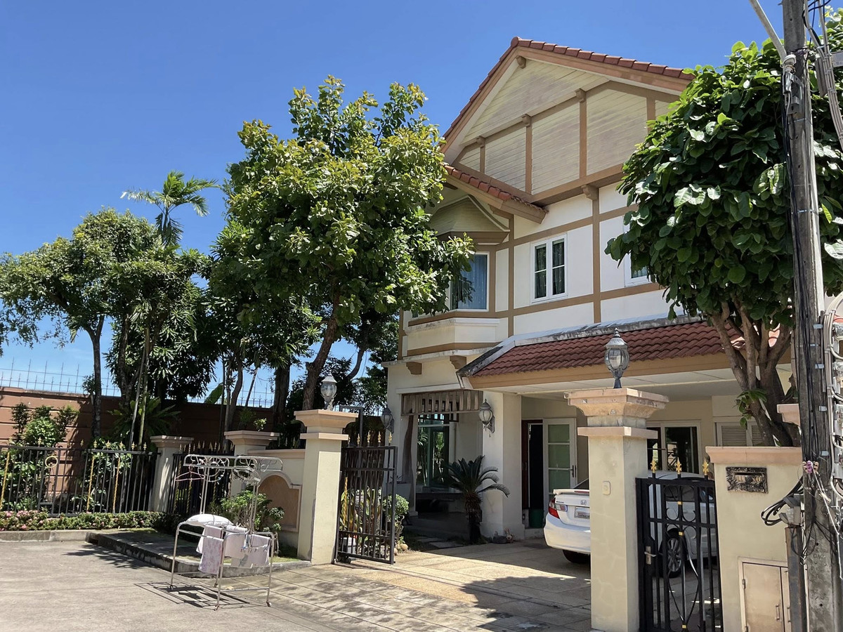 ขายบ้านนวมินทร์ รามอินทรา : ลัดดารมย์ วัชรพล - รัตนโกสินทร์ / 3 ห้องนอน (ขาย), Laddarom Watcharapol - Rattanakosin / 3 Bedrooms (FOR SALE) DIT023