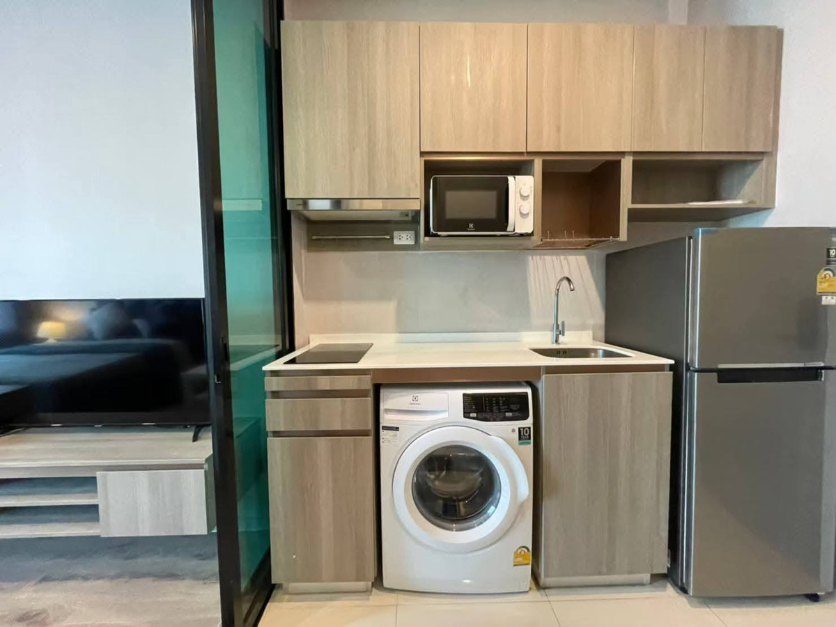 For RentCondoSamut Prakan,Samrong : PFD-08084  Condo for rent, English style (Collage Art), good location, next to Ramkhamhaeng Road, near MRT Lam Sali 