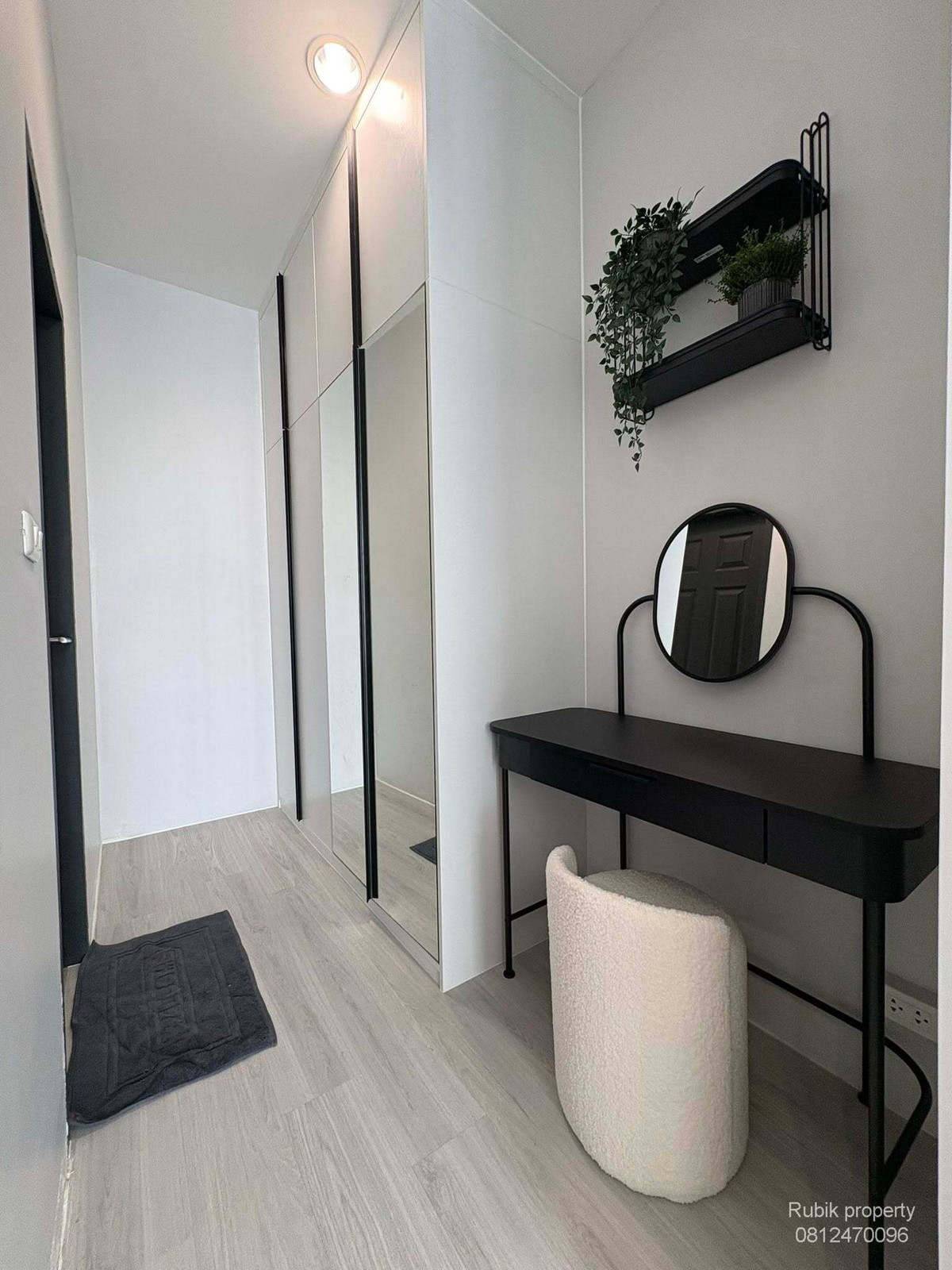 ให้เช่าคอนโดราชเทวี พญาไท : ให้เช่าห้องใหญ่ 114 ตรม ใจกลาง กรุงเทพมหานคร เพียง 42,000 บาท/เดือน! RB1750