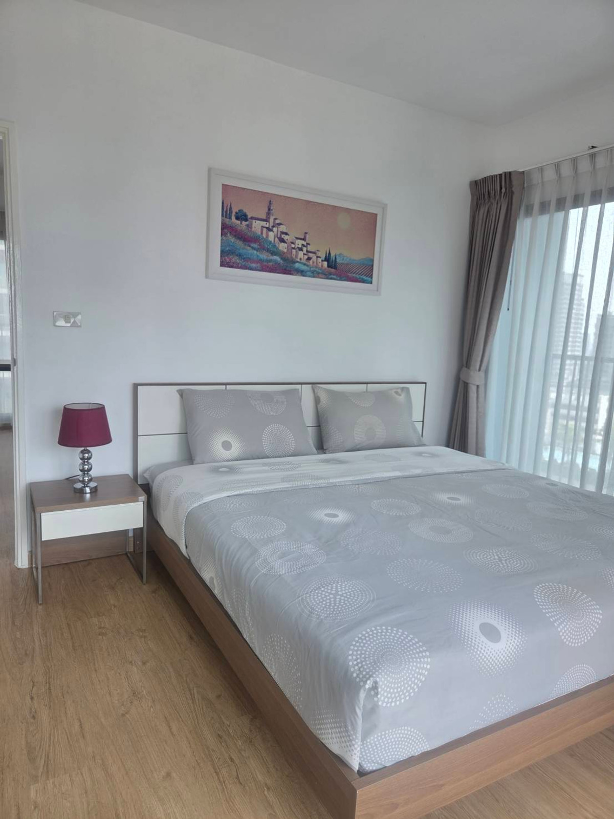 For RentCondoSukhumvit, Asoke, Thonglor : 🌟 Unrivaled Sukhumvit Lifestyle! Rare Corner Unit for Rent at Noble Remix Thong Lo – 3 Views, 3 Balconies!